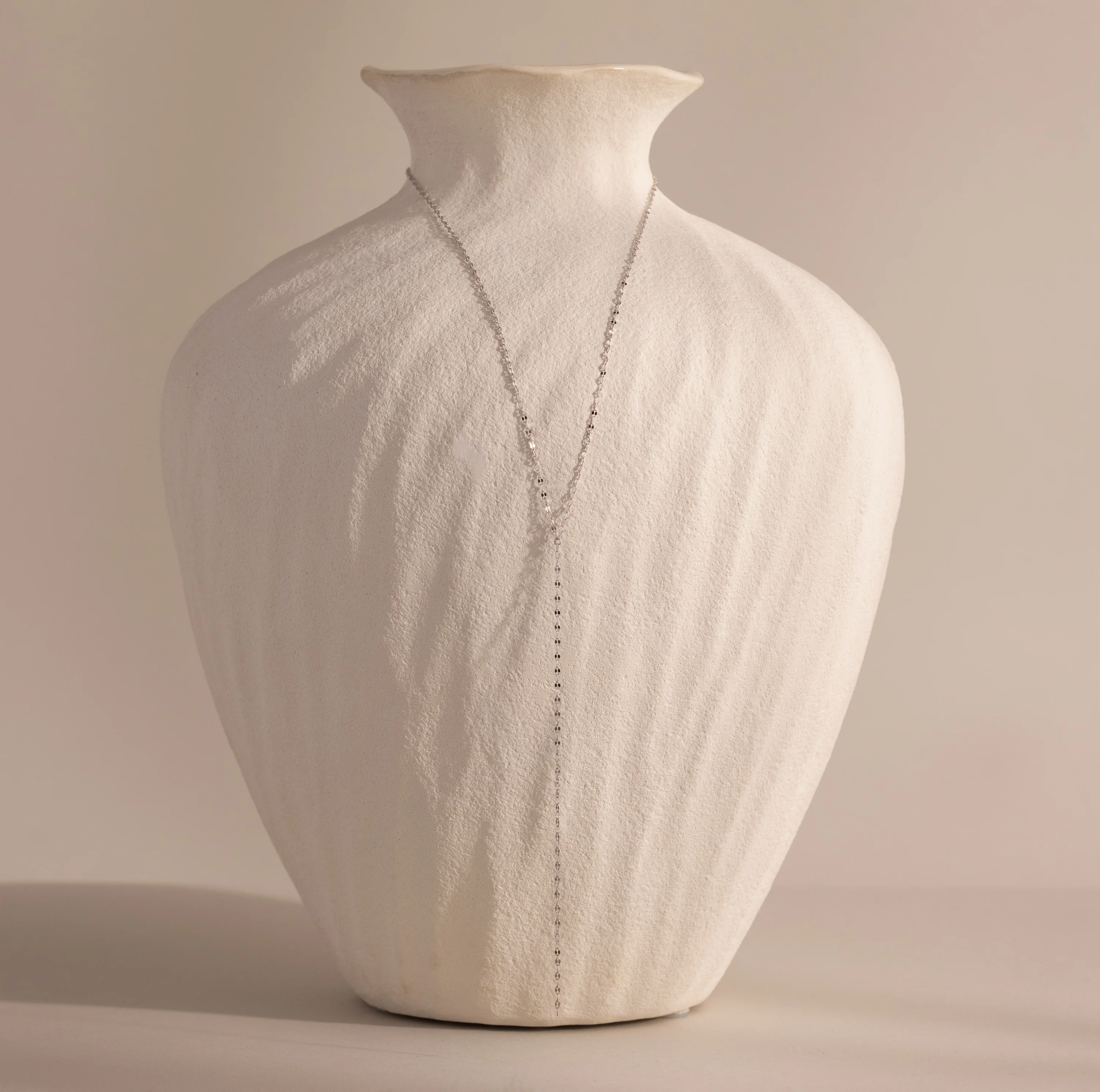 Mirror Chain Lariat Necklace in Silver - Image 2