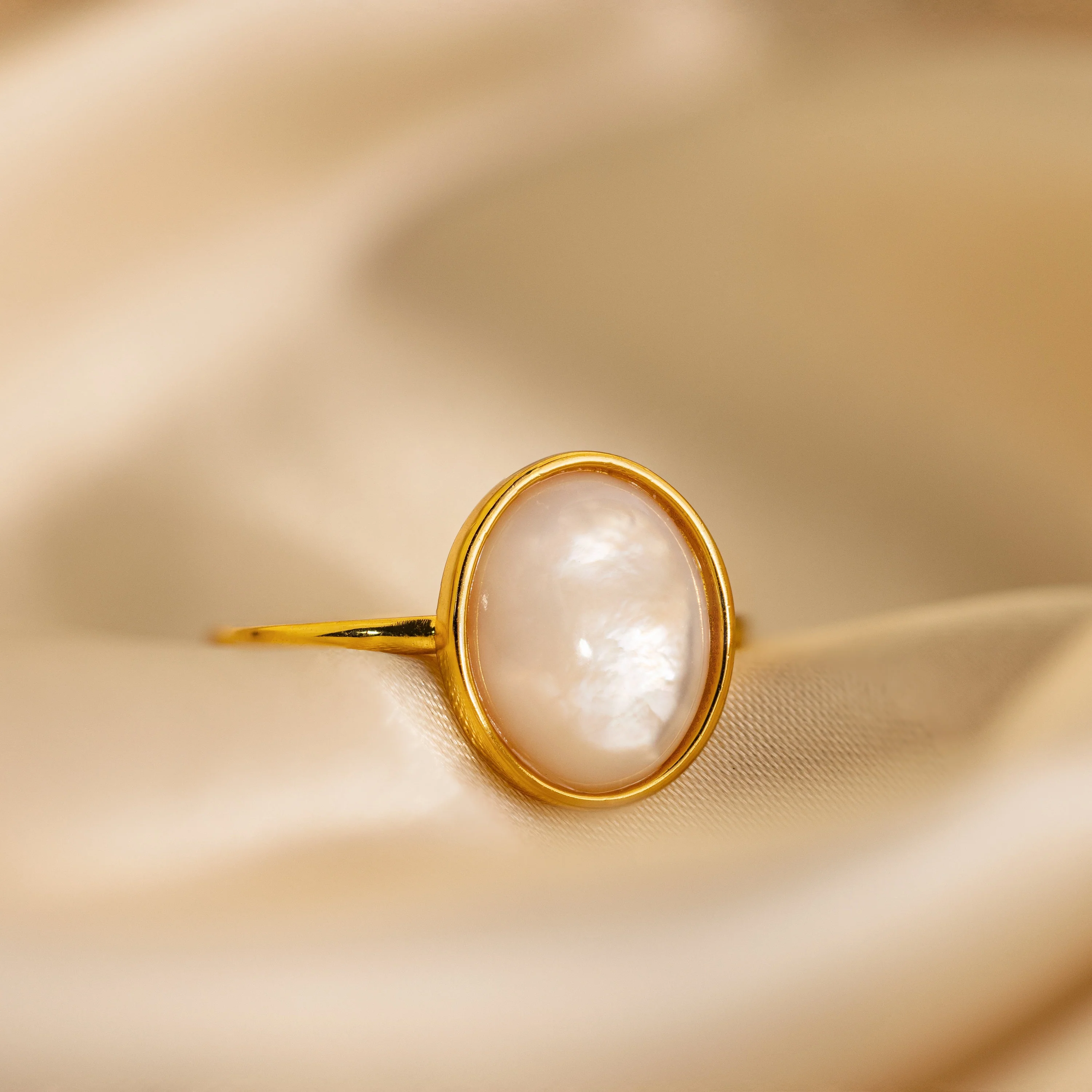 Mother of Pearl Signet Ring - Image 3