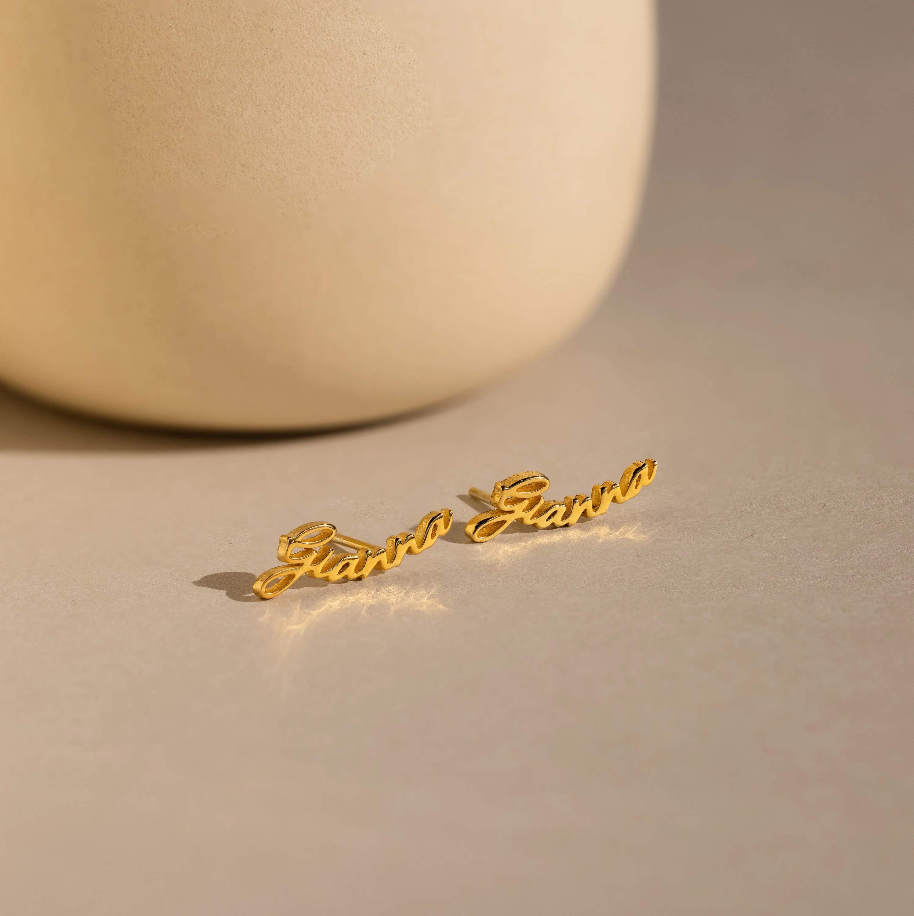 London Name Earrings in 18K Gold - Image 3
