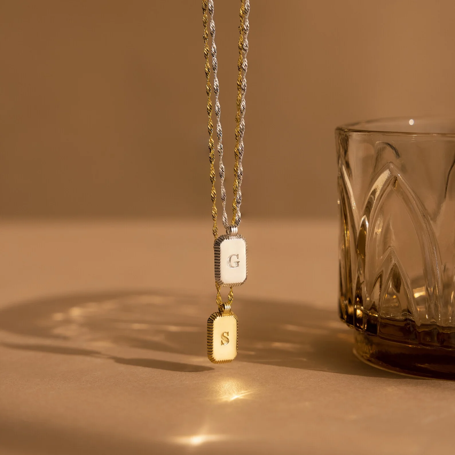 Newsletter Ribbed Initial Necklace - Image 5