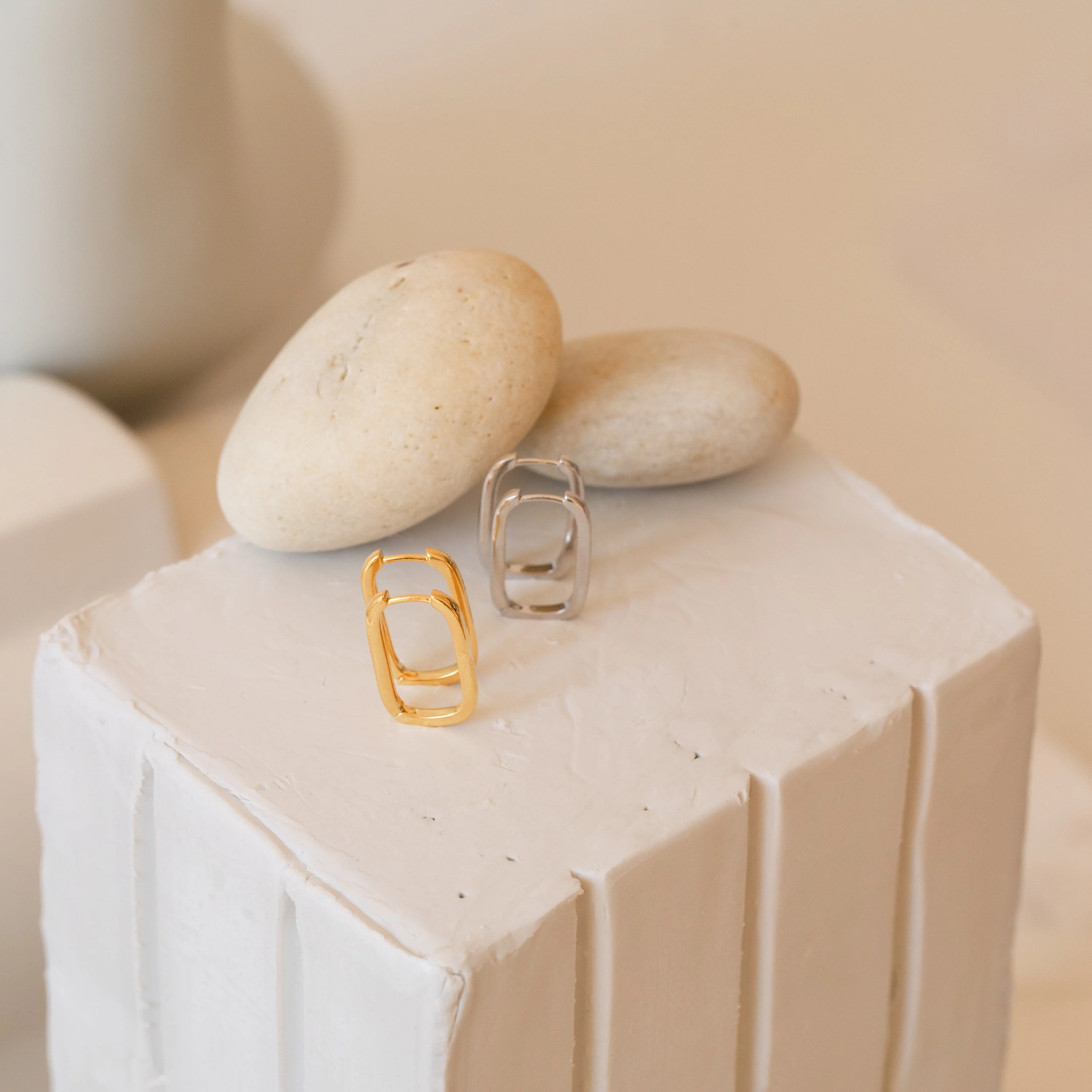 Nina Link Earrings in Silver - Image 6