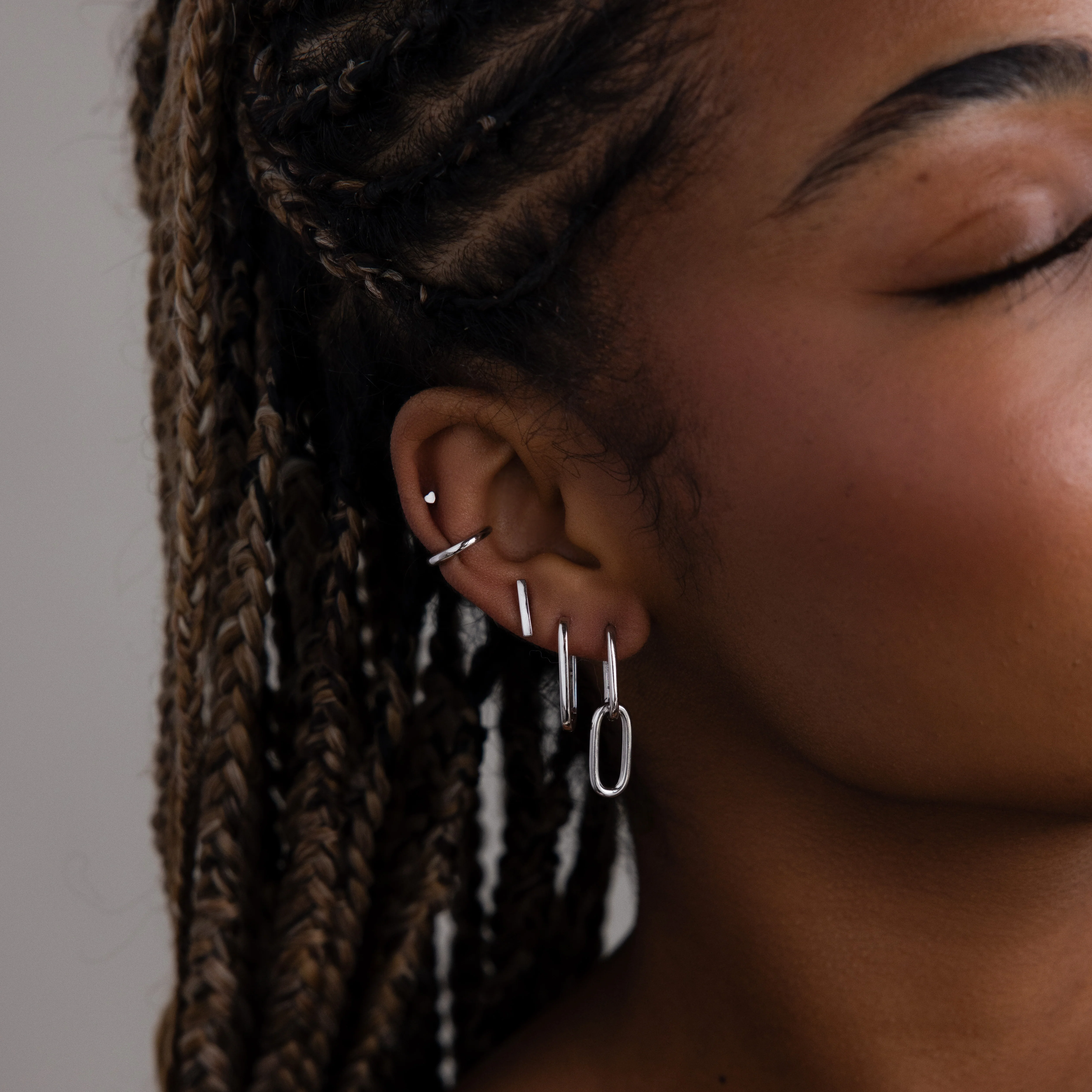 Nina Link Earrings in Silver - Image 4