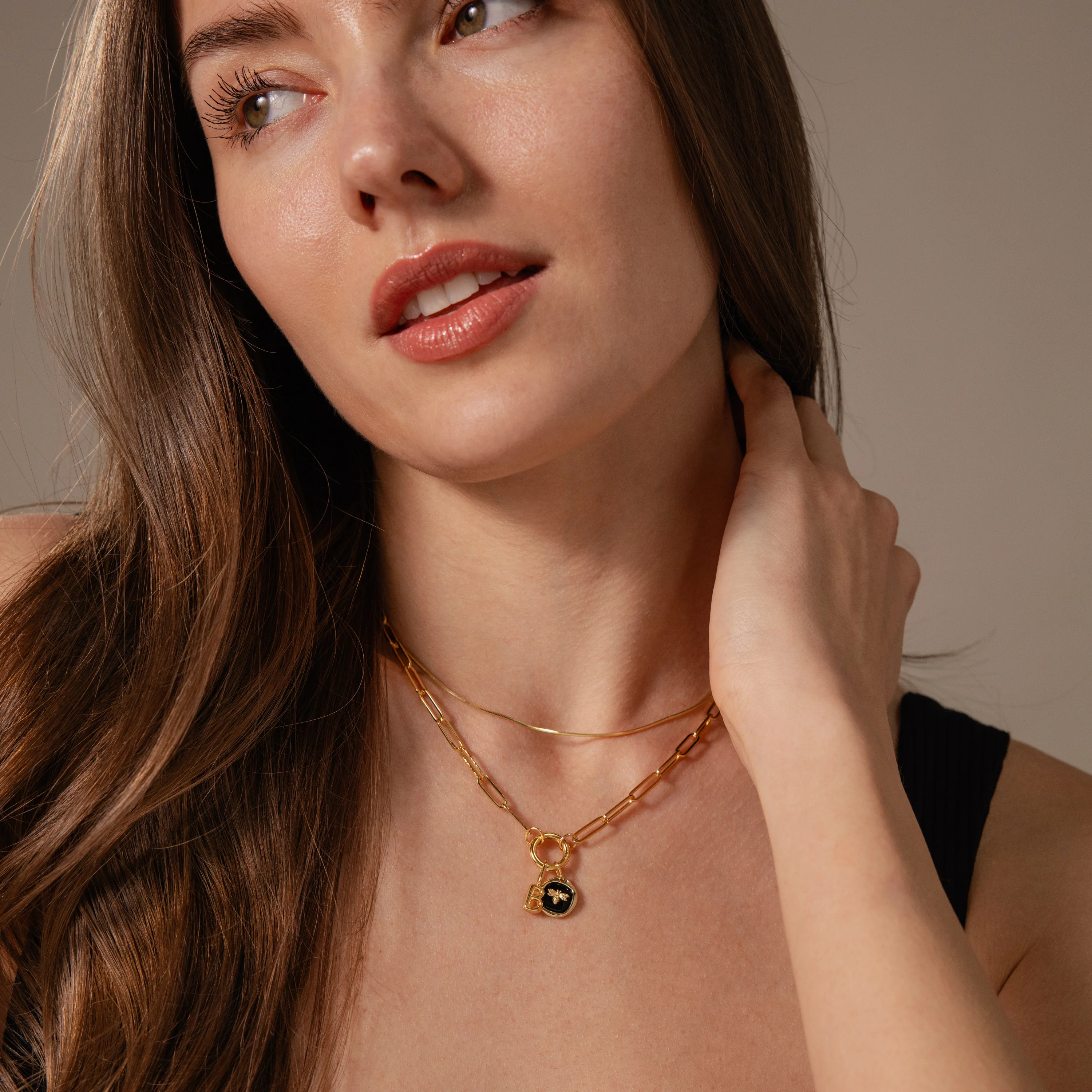 Onyx Honeybee Charm - Image 9