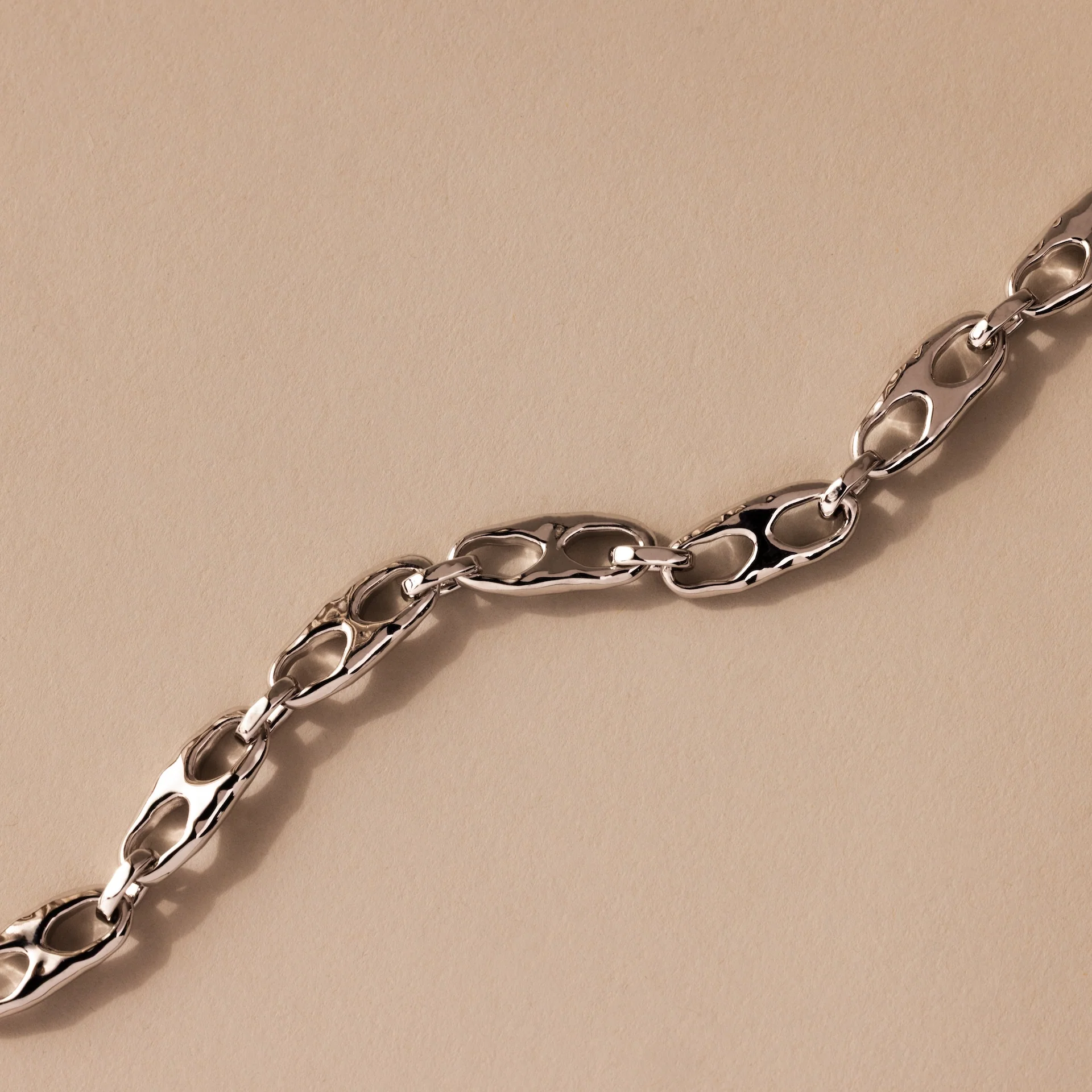 Organic Mariner Chain Bracelet in Silver - Image 5