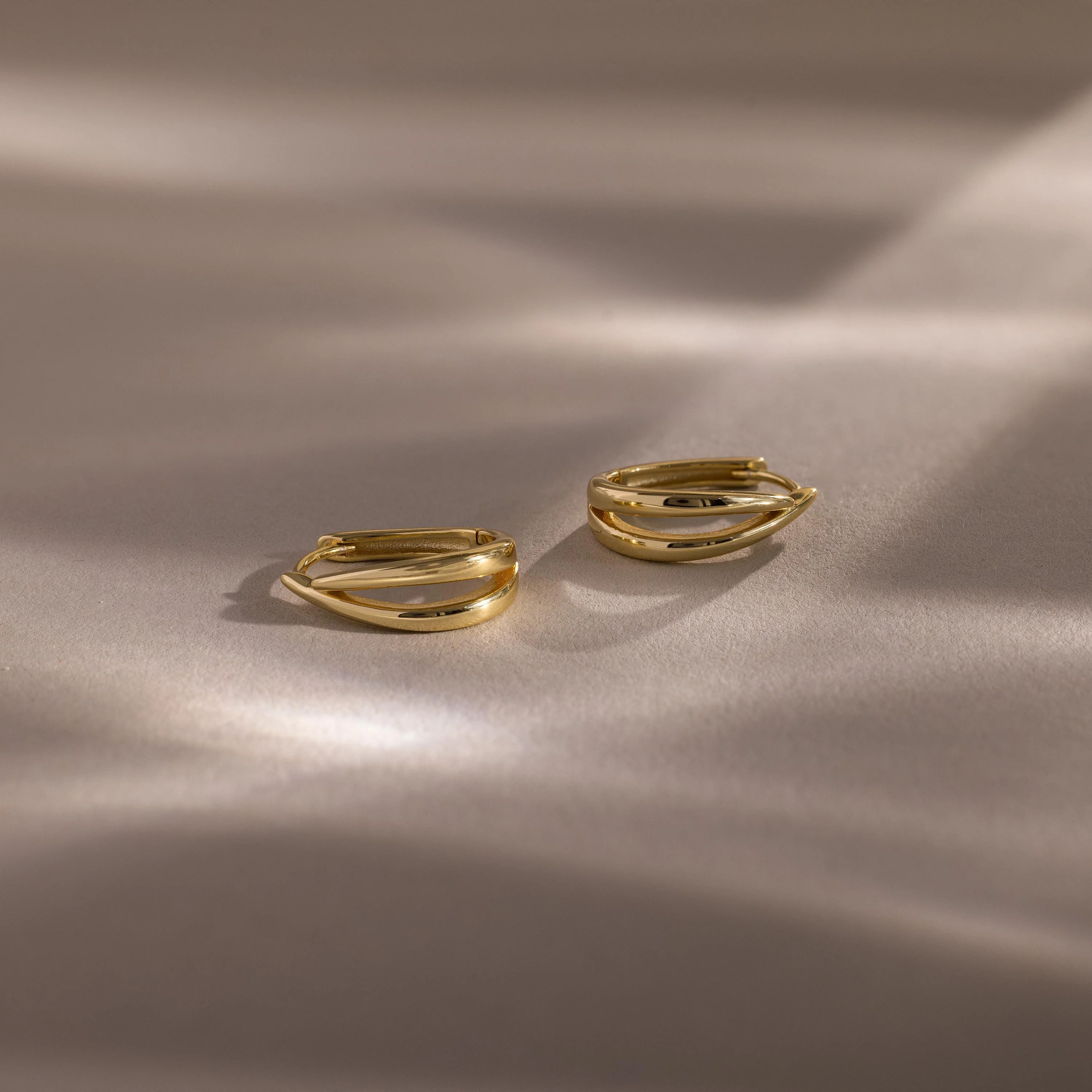 Oval Duo Hoops in 18K Gold - Image 3