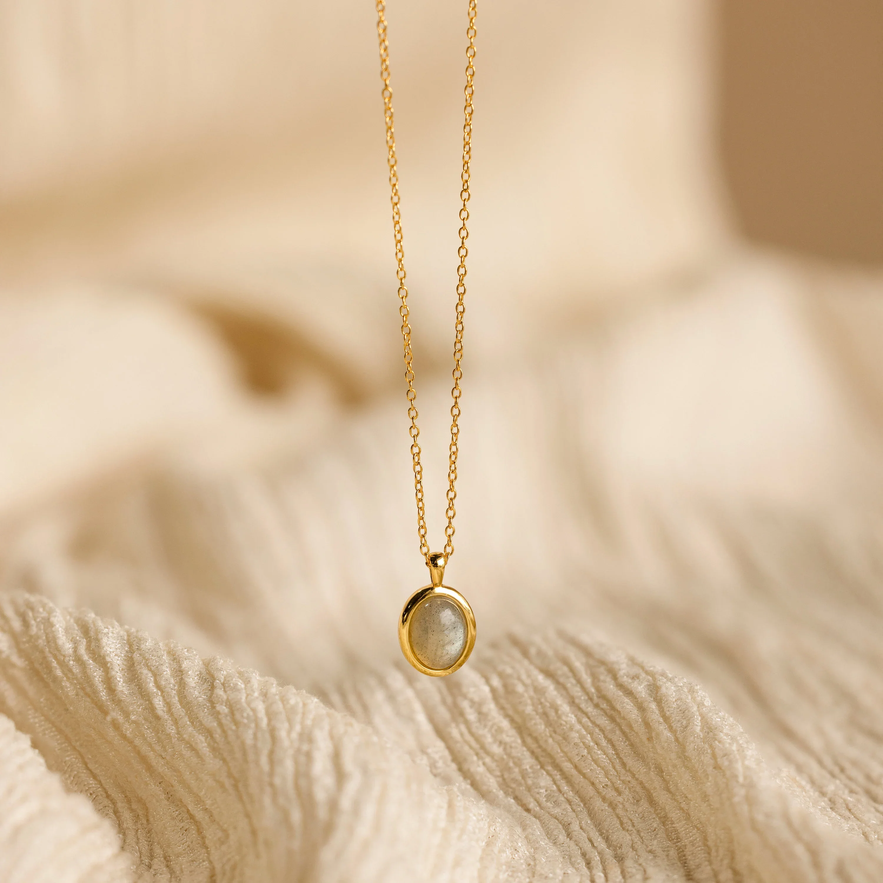 Oval Labradorite Pendant Necklace - Image 2