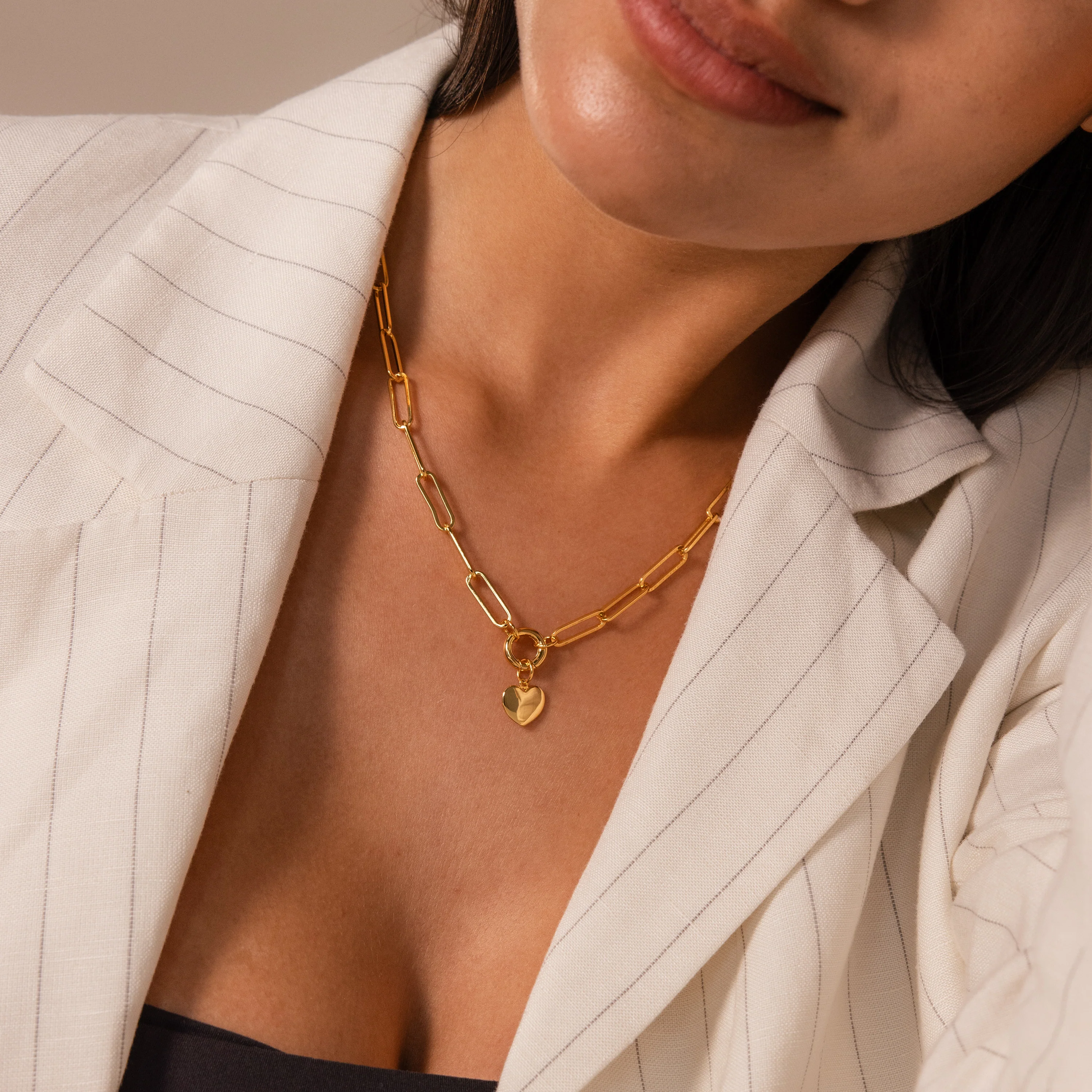 Paperclip Heart Charm Necklace in 18K Gold - Image 4