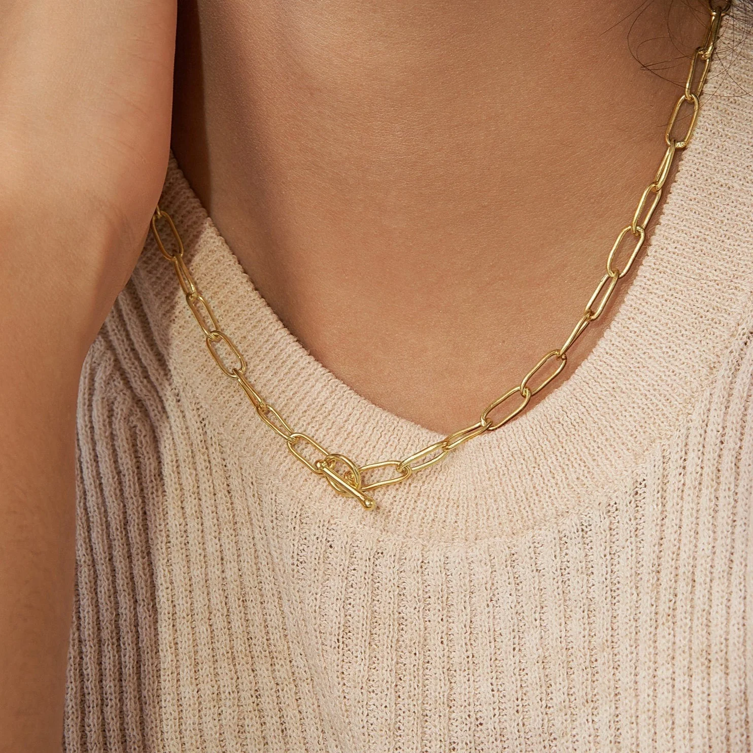 Paperclip Toggle Necklace - Image 2