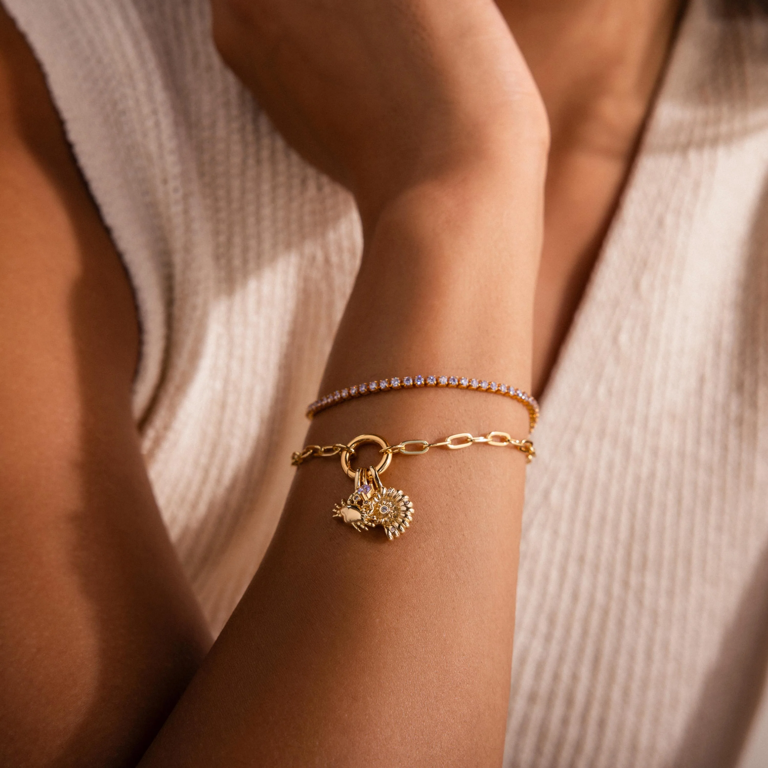 Pave Seashell Charm in 18K Gold - Image 2