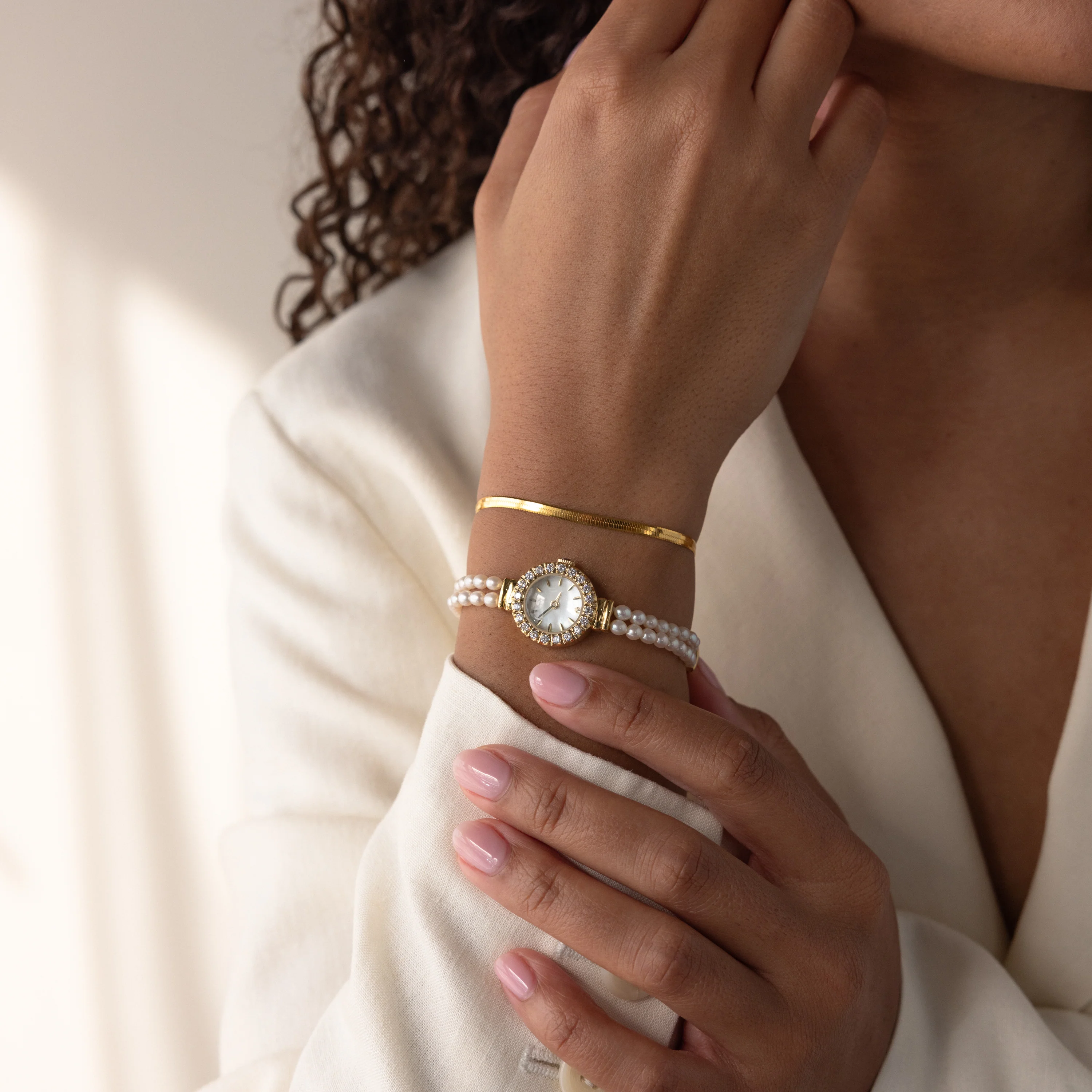 Pearl Link Timepiece - Image 4