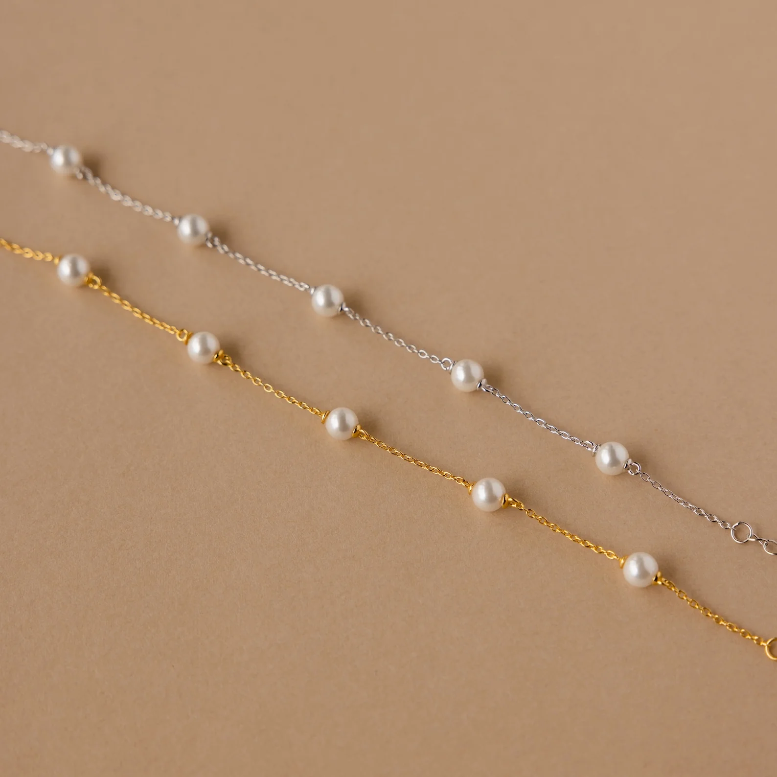 Pearl Station Bracelet in 18K Gold - Image 3