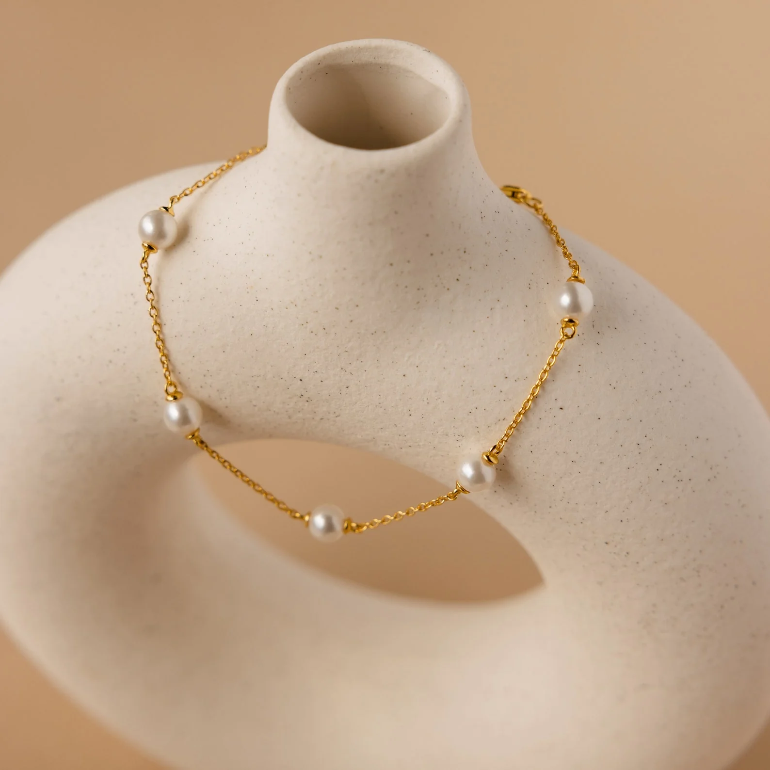 Pearl Station Bracelet in 18K Gold - Image 5