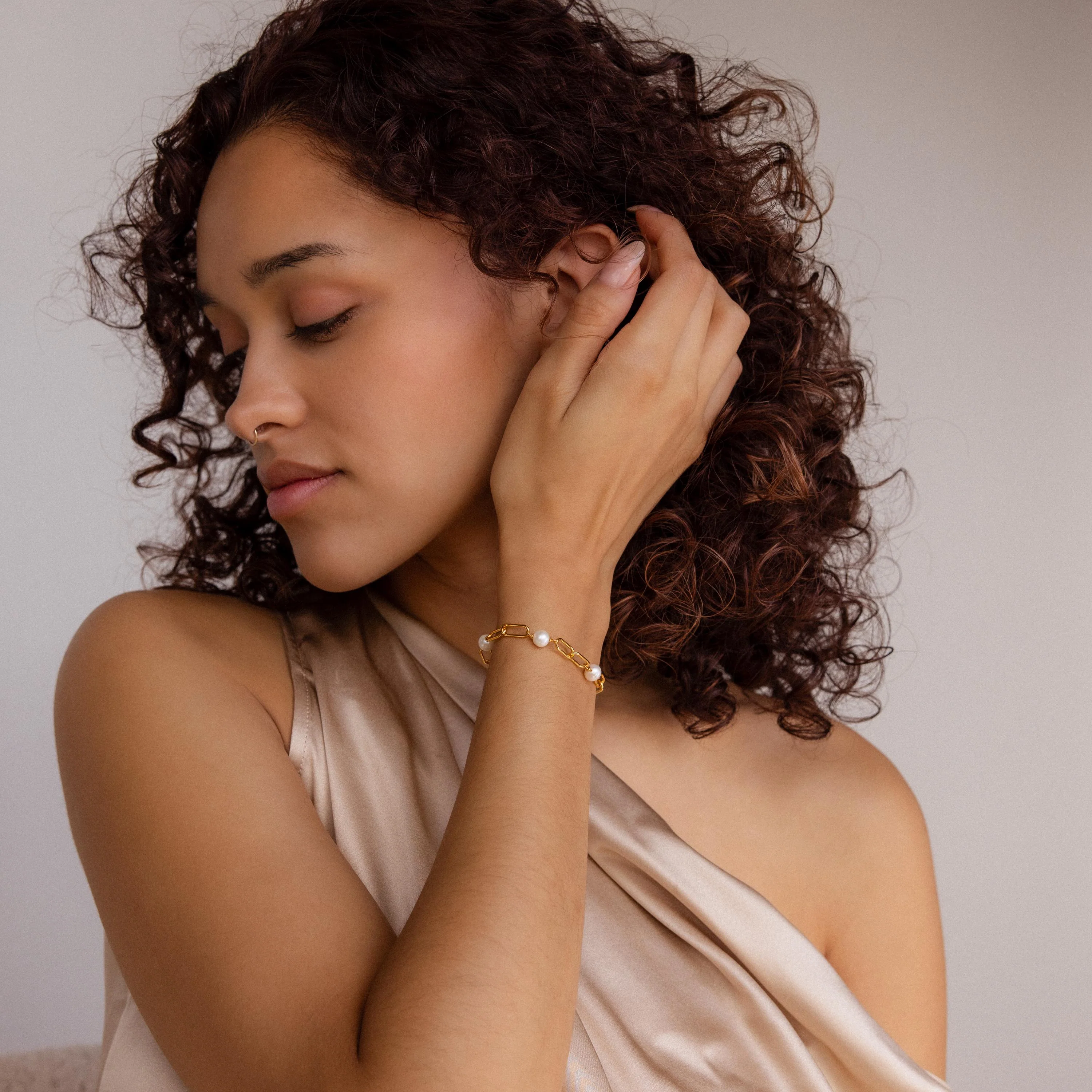Pearl Station Paperclip Bracelet - Image 5