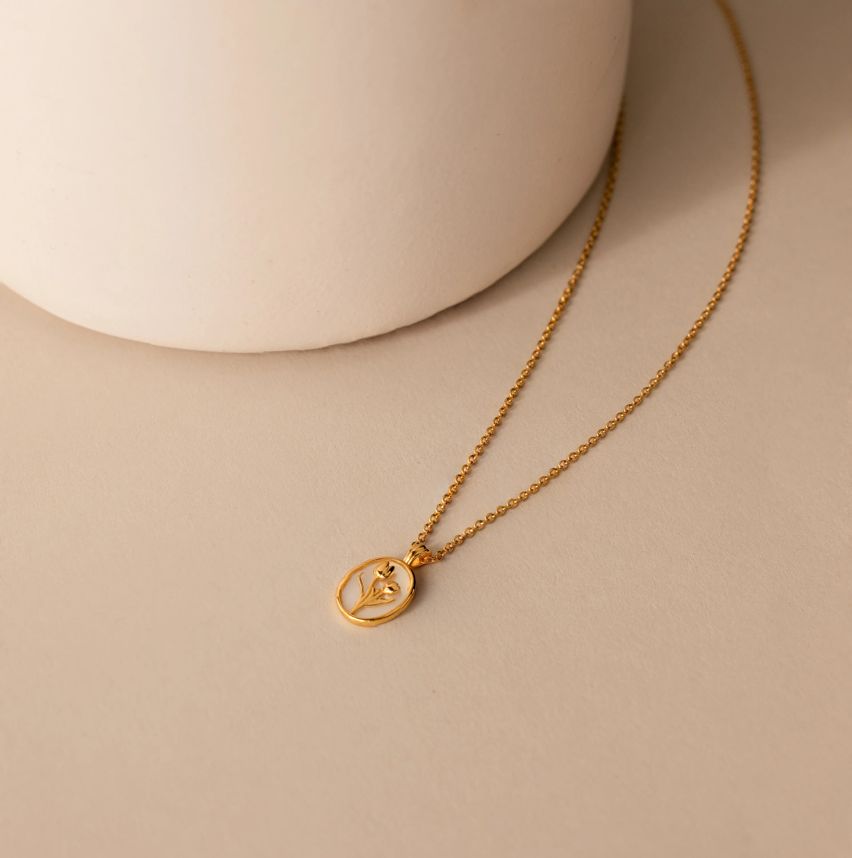 Pearl Tulip Necklace in 18K Gold - Image 7