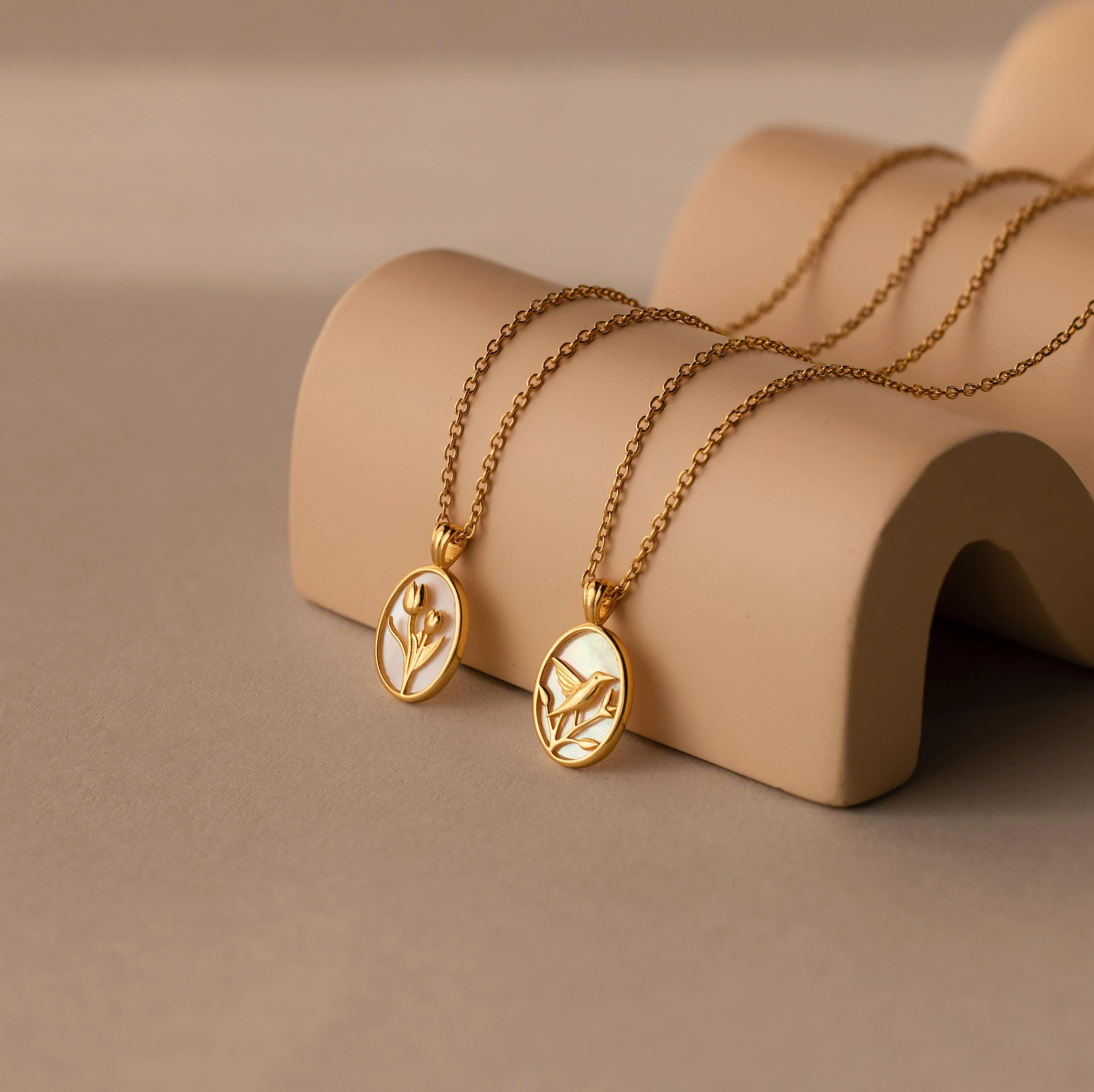 Pearl Tulip Necklace - Image 3