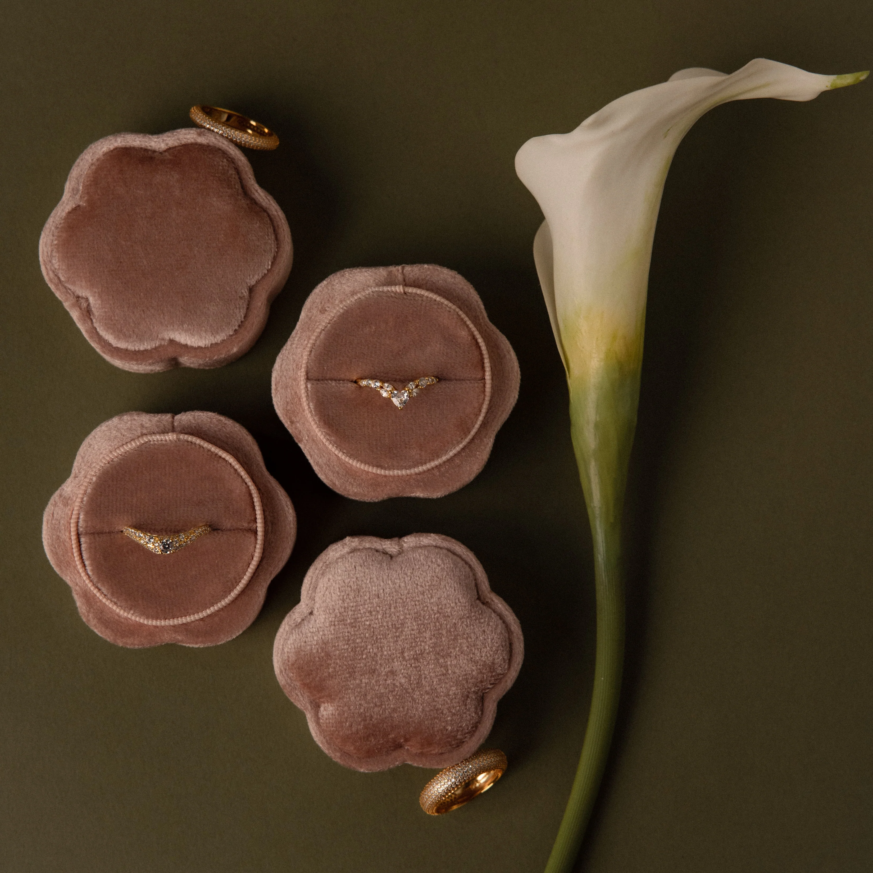 Pink Flower Velvet Ring Box - Image 3