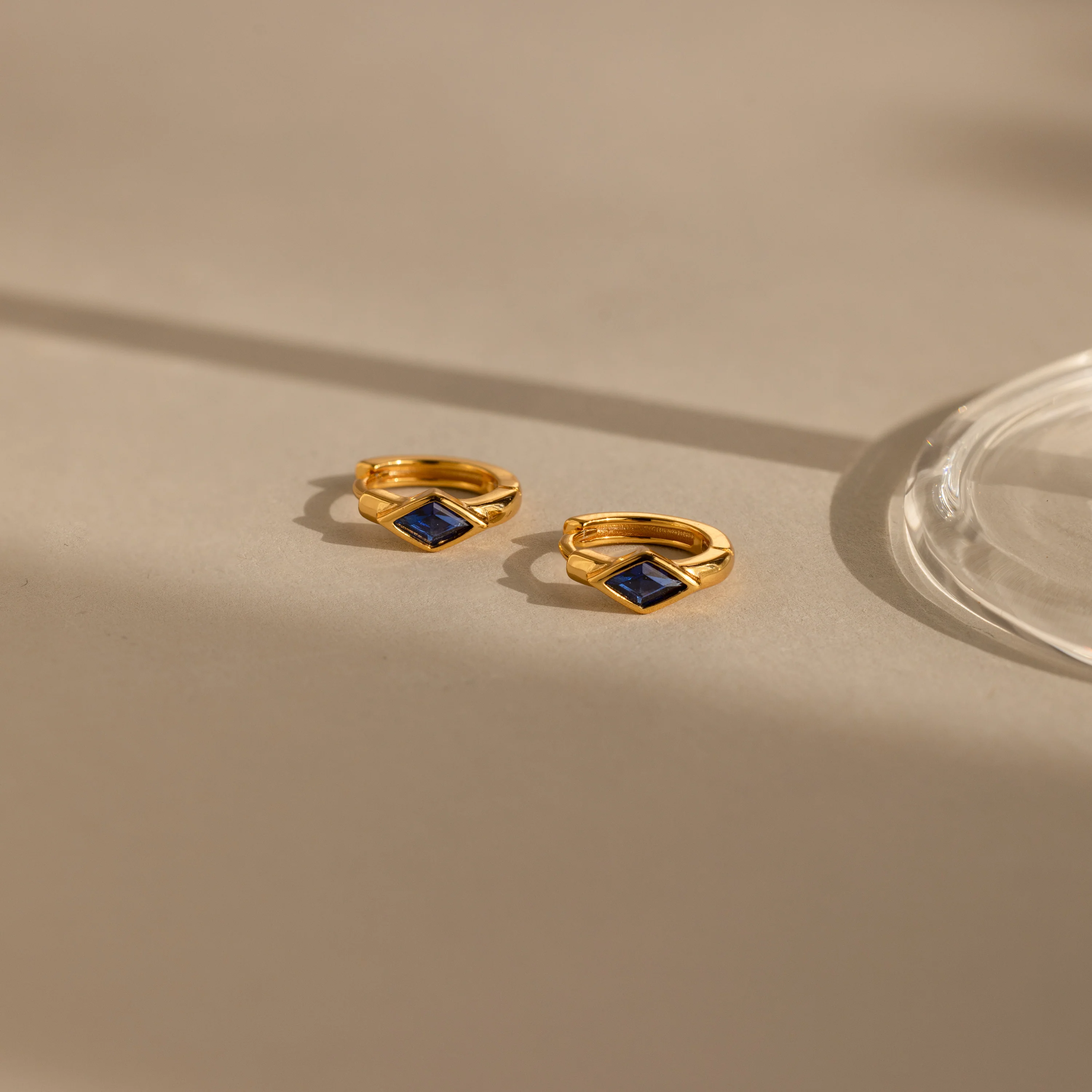 Rhombus Sapphire Huggies