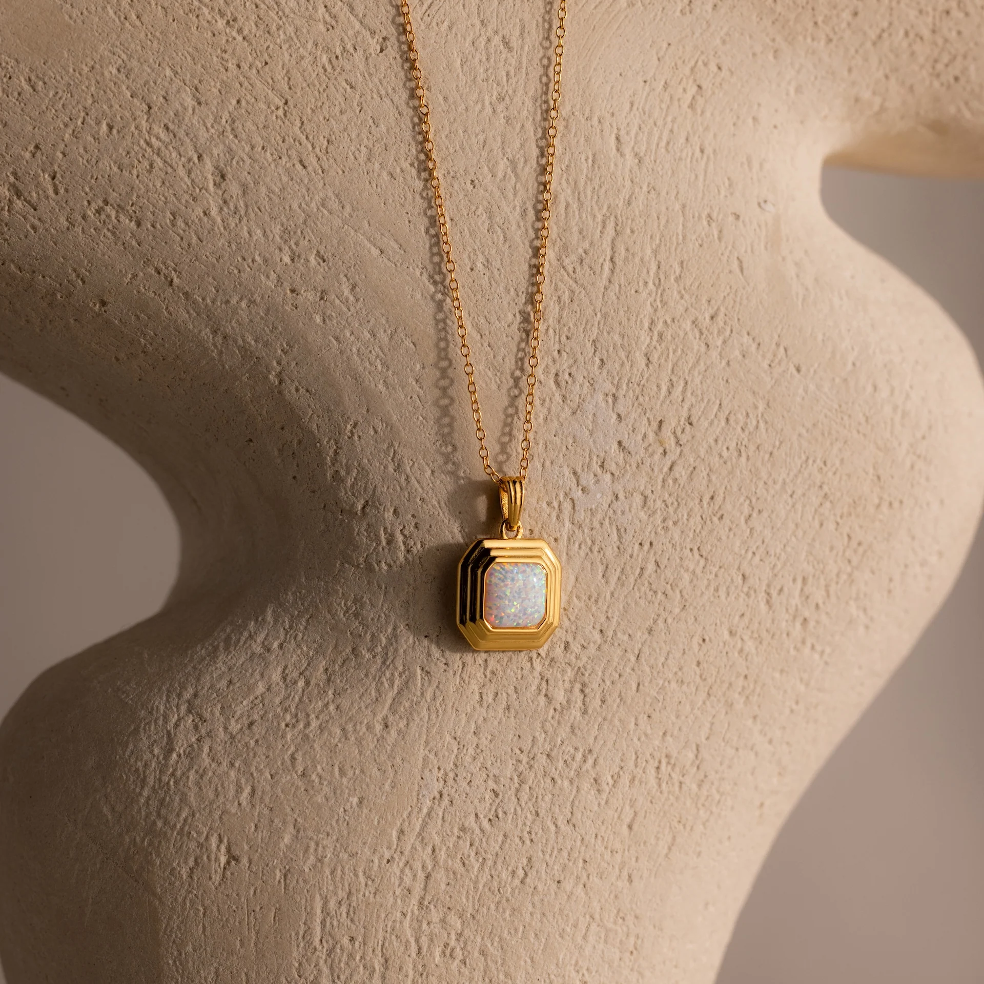 Ribbed Birthstone Pendant Necklace - Image 14