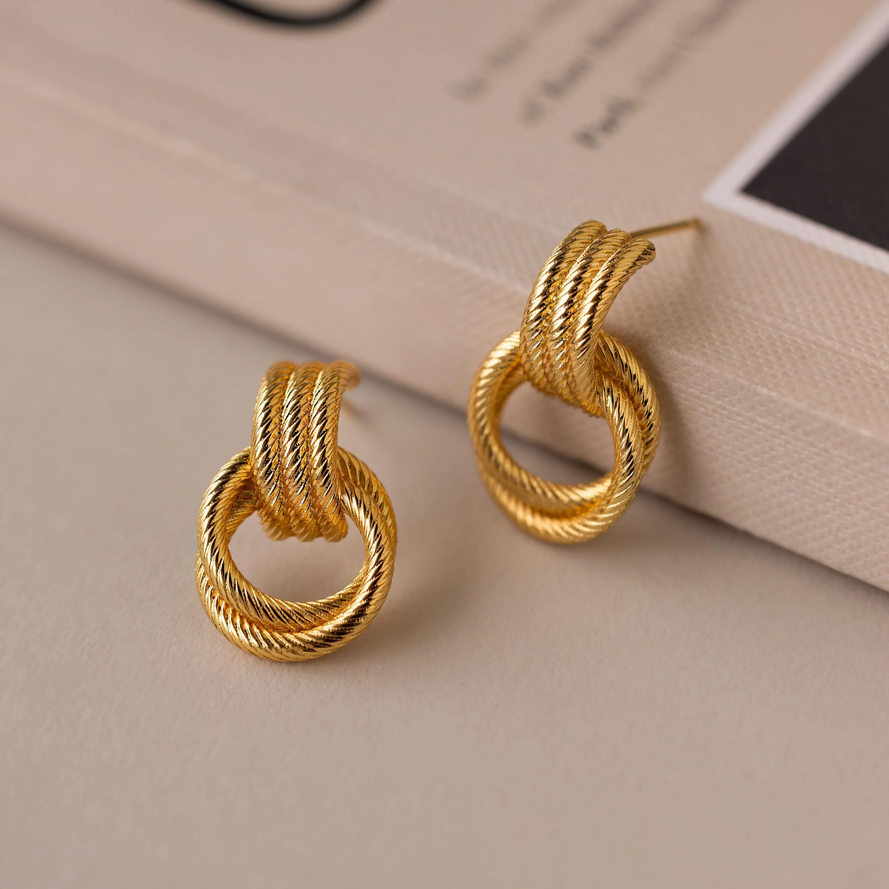 Ribbed Duo Knot Earrings