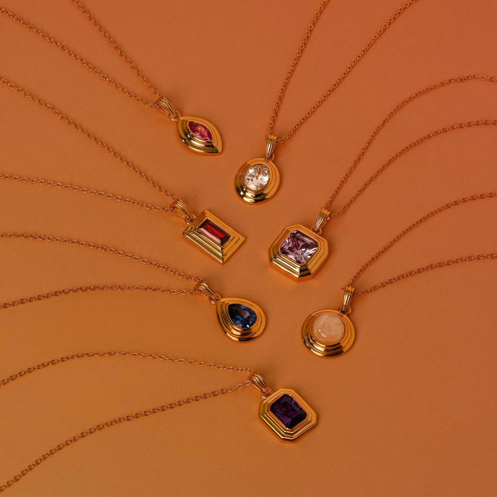Ribbed Emerald Pendant Necklace - Image 3