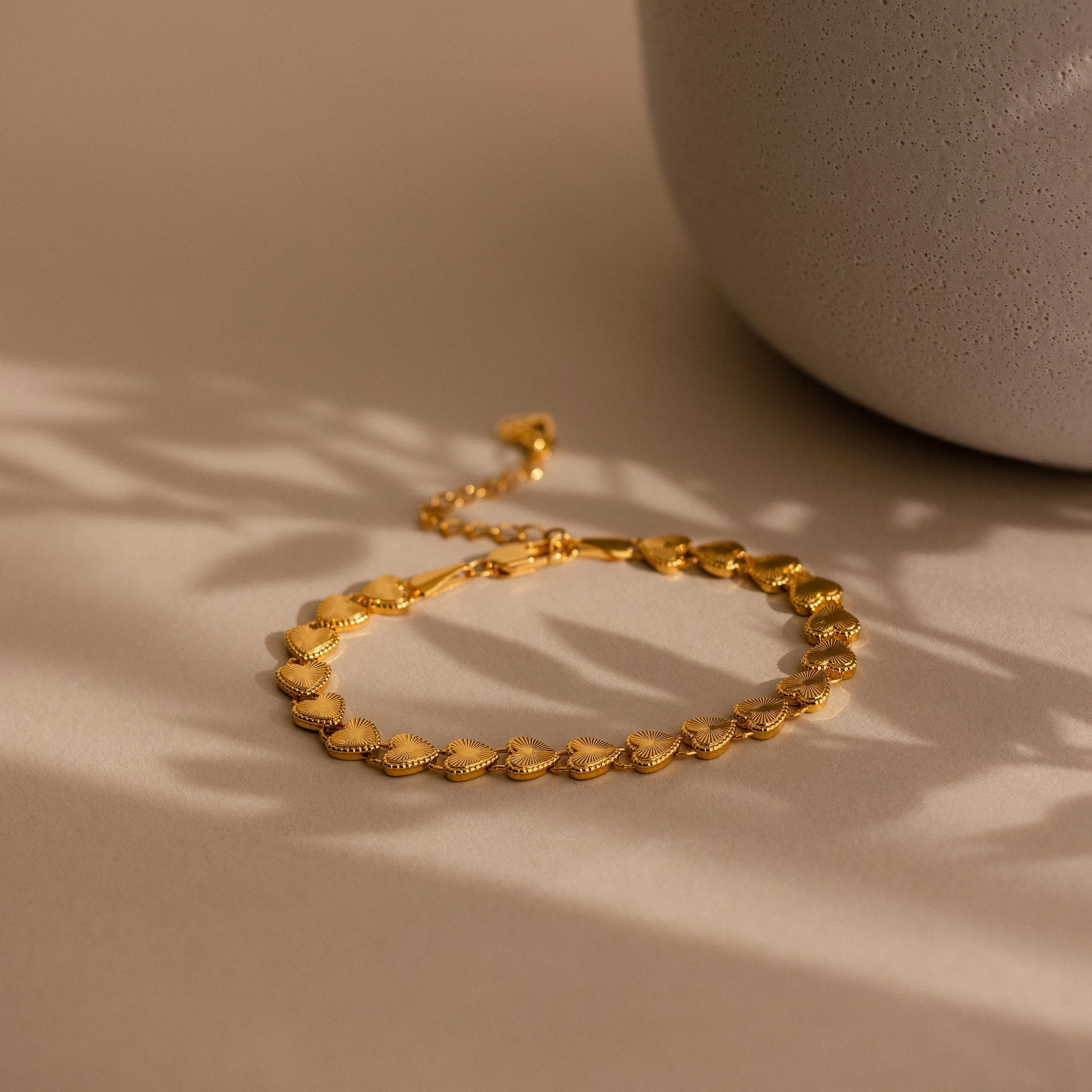 Ribbed Heart Link Bracelet - Image 8