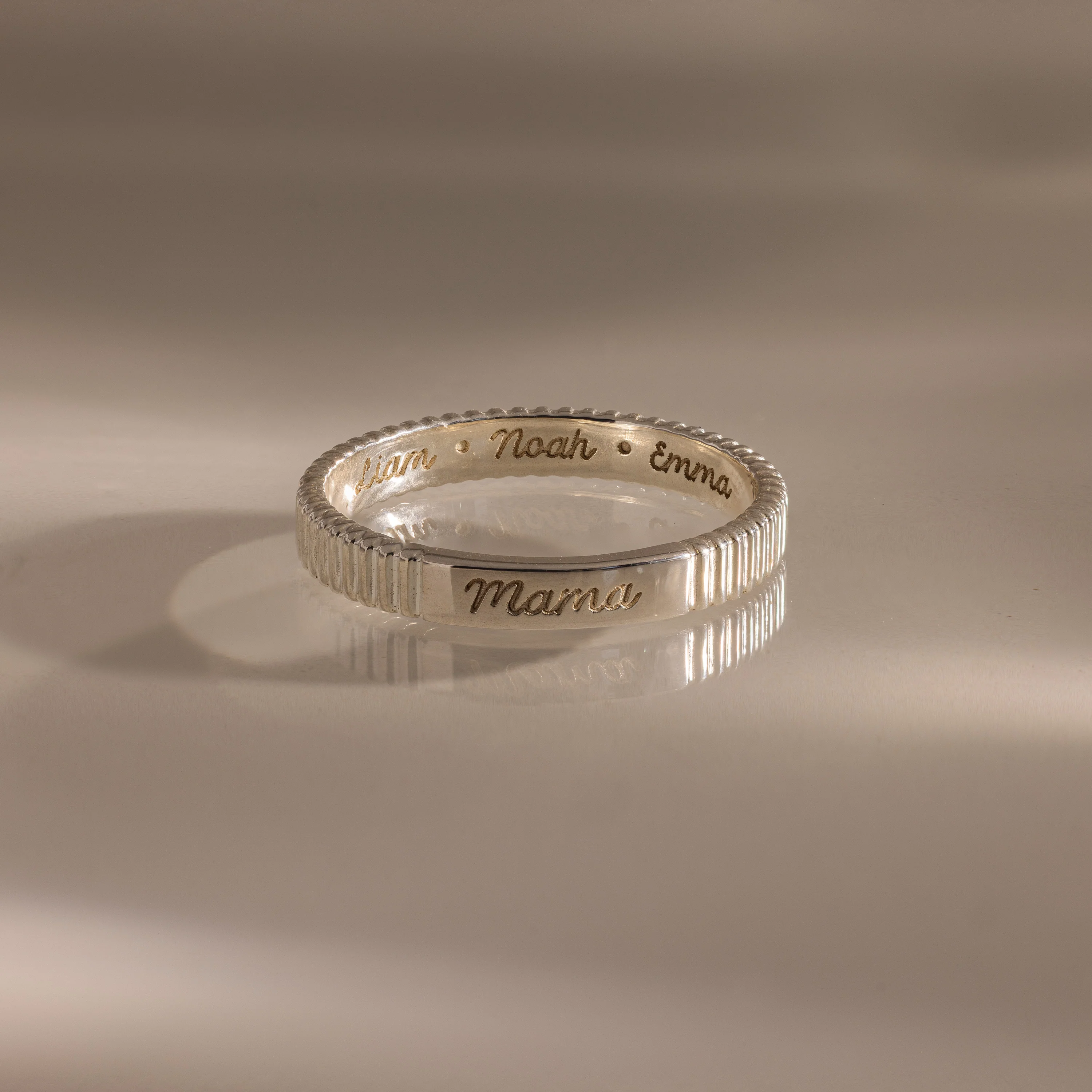 Ribbed Name Ring in Silver