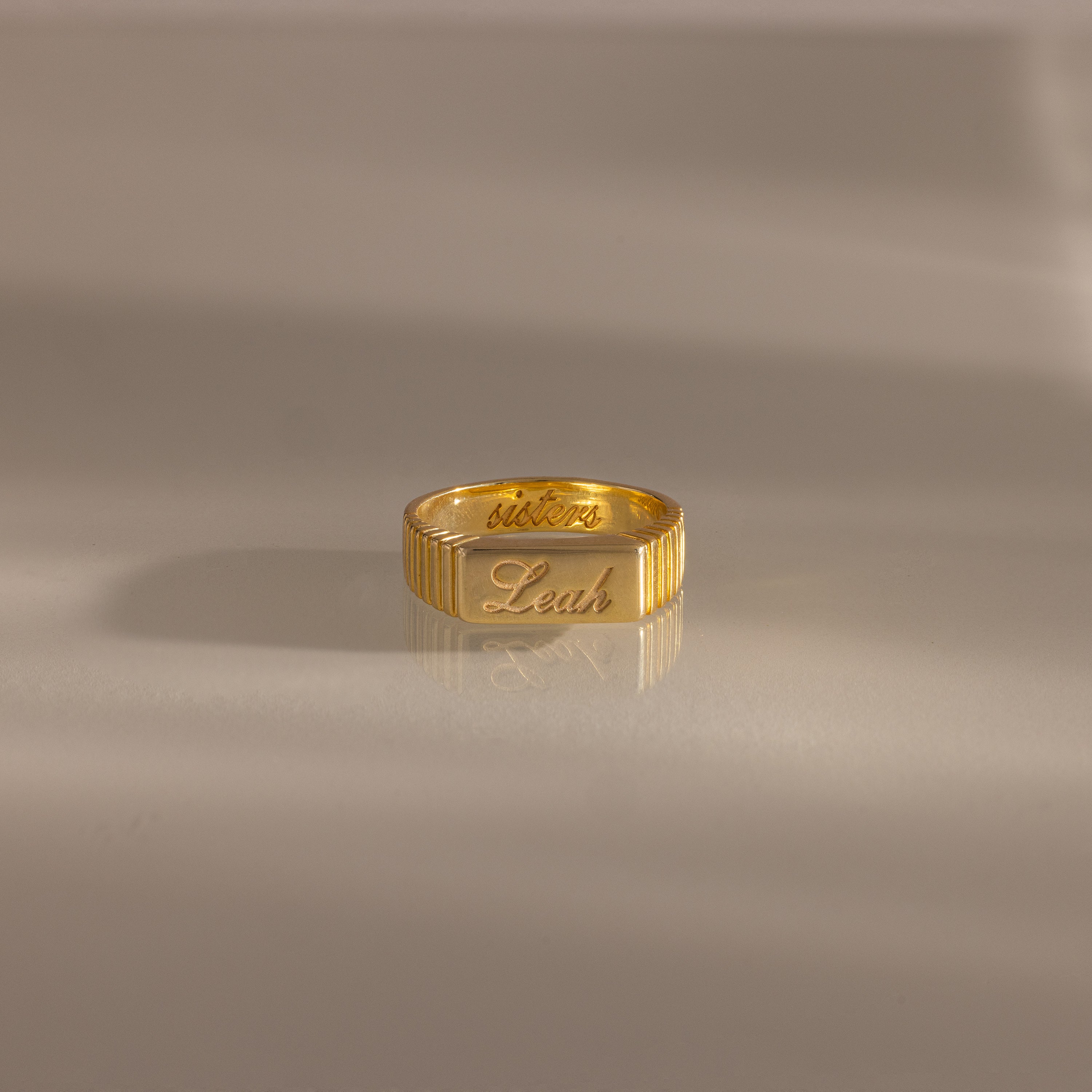 Ribbed Name Signet Ring - Image 6