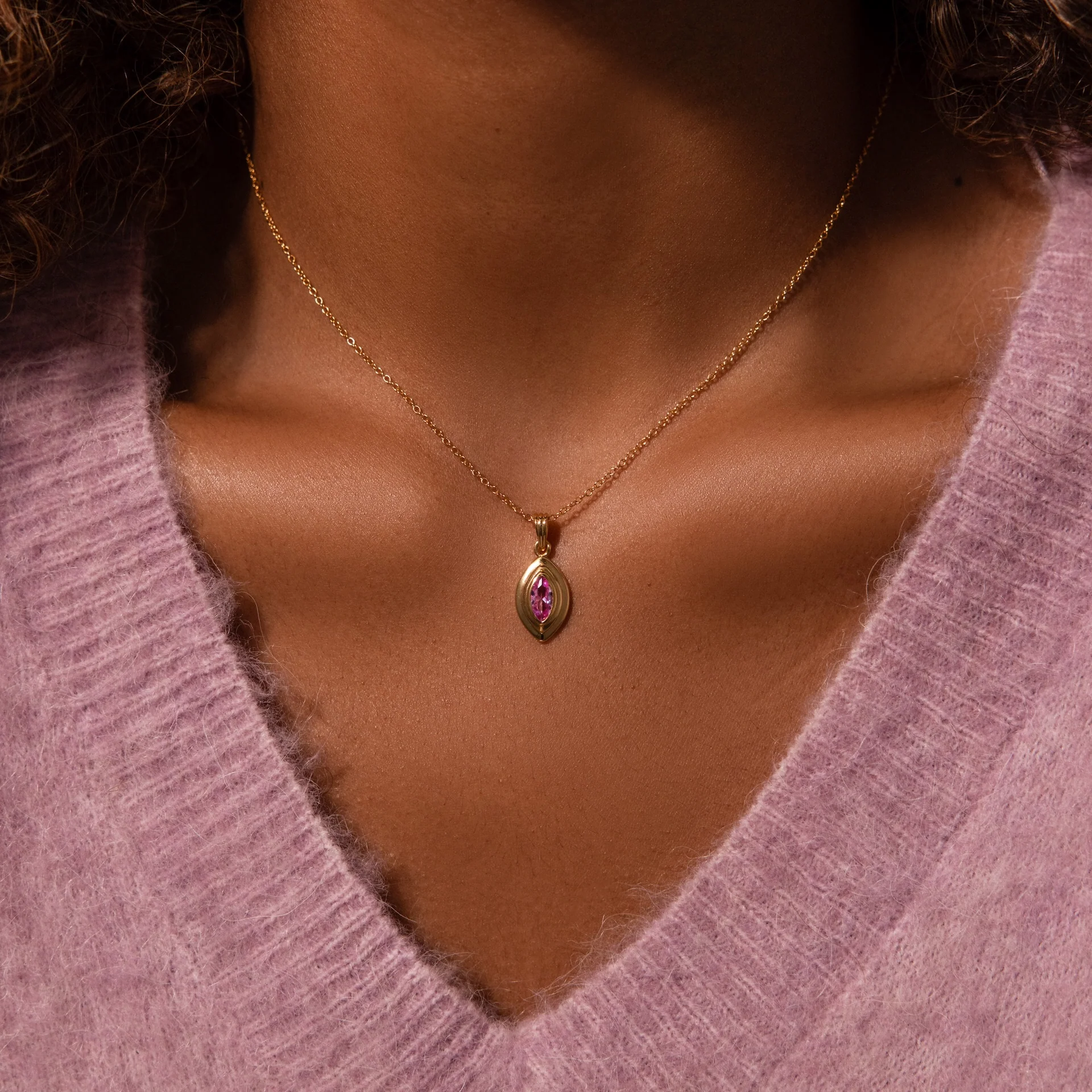 Ribbed Peridot Pendant Necklace - Image 2