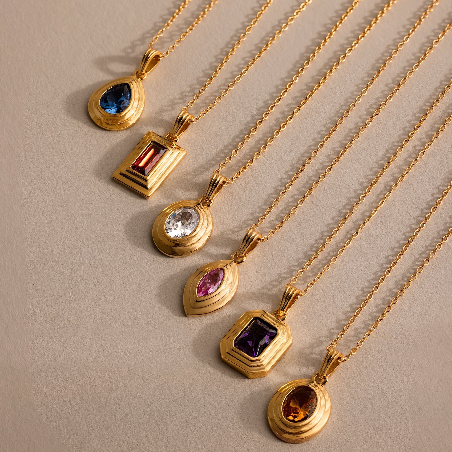 Ribbed Topaz Pendant Necklace - Image 3