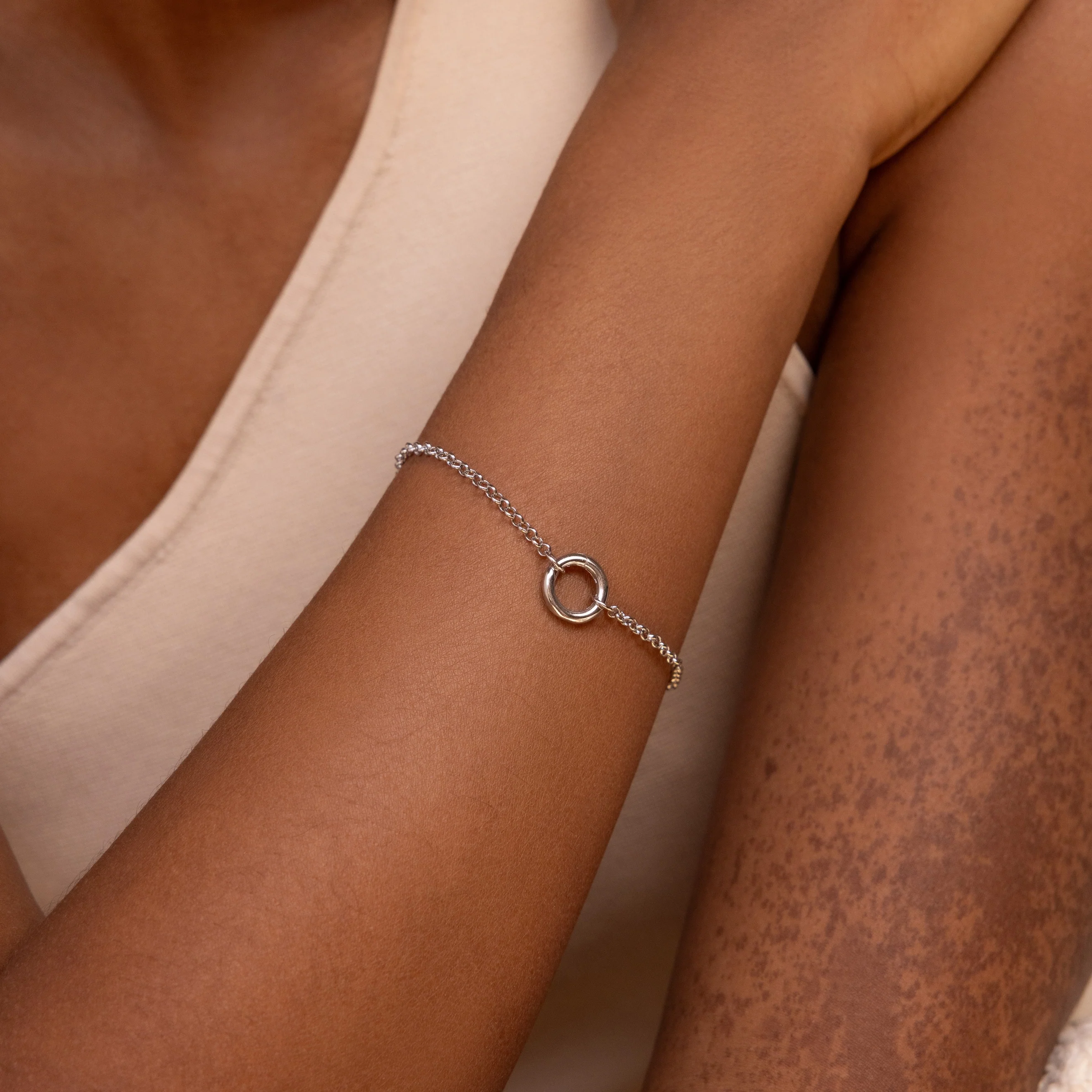Rolo Circle Charm Bracelet in Silver - Image 2