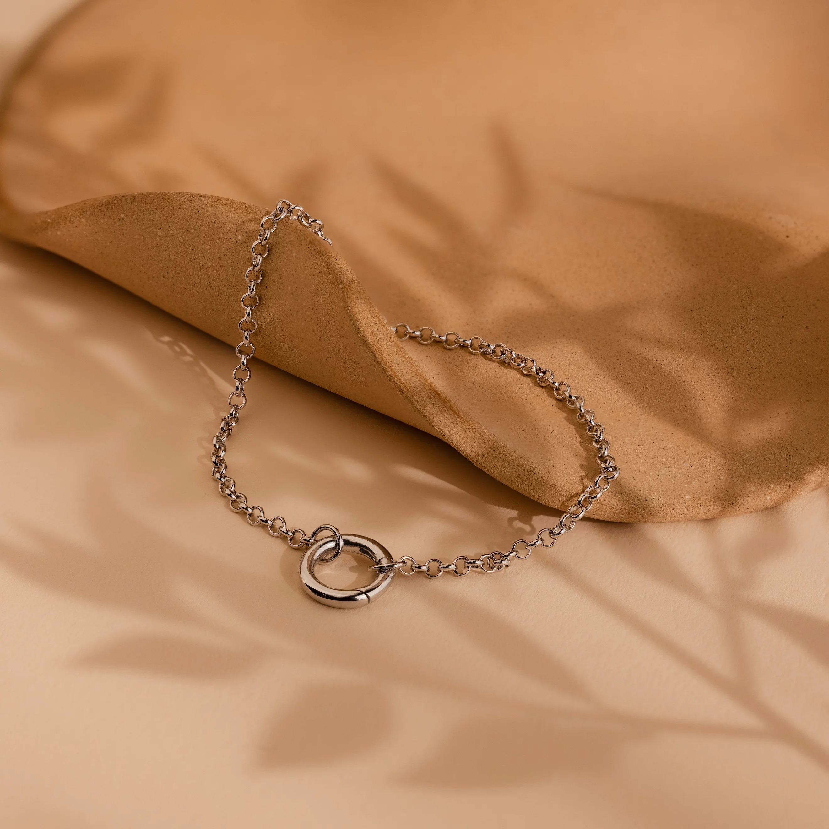 Rolo Circle Charm Bracelet in Silver - Image 5