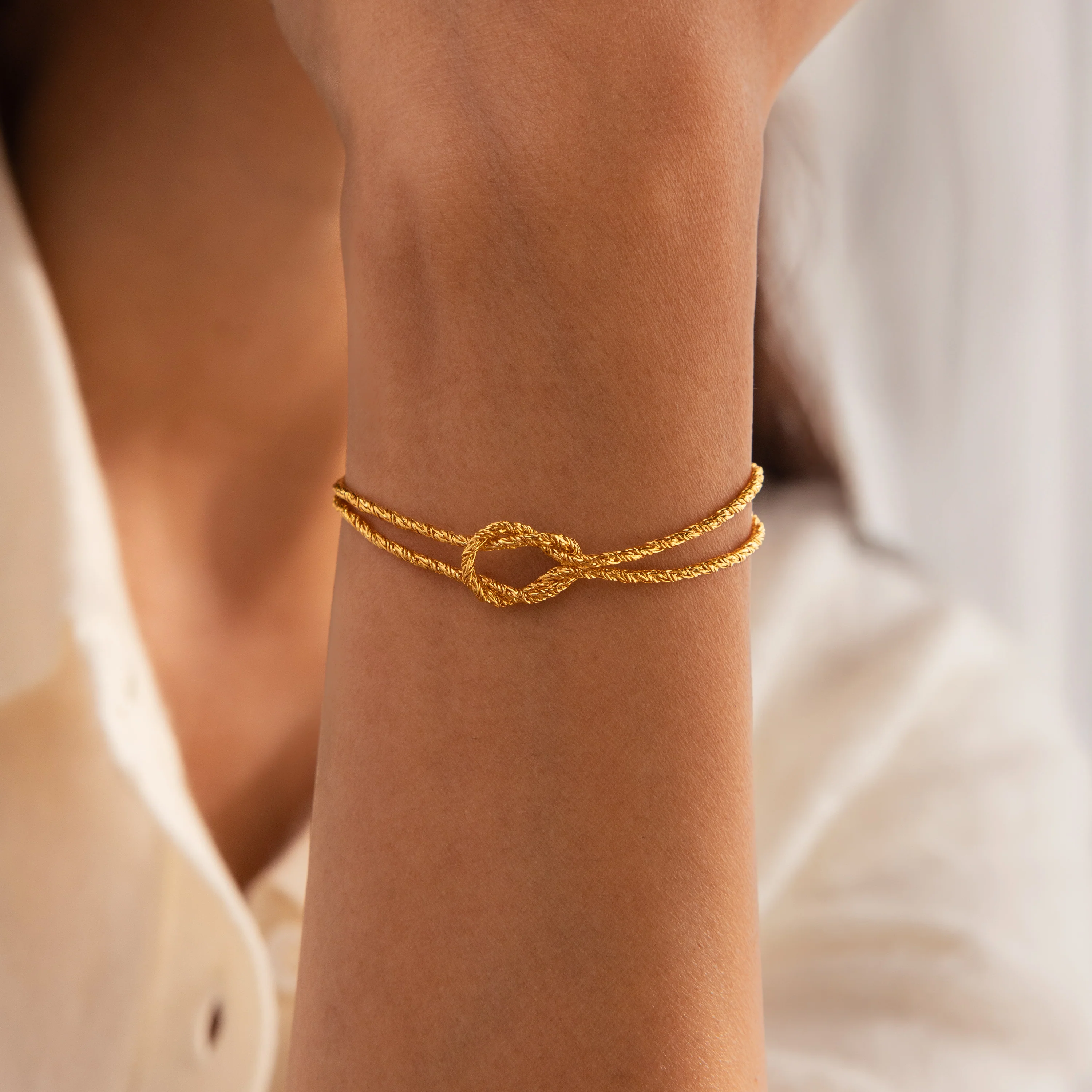 Rope Knot Chain Bracelet in 18K Gold - Image 2