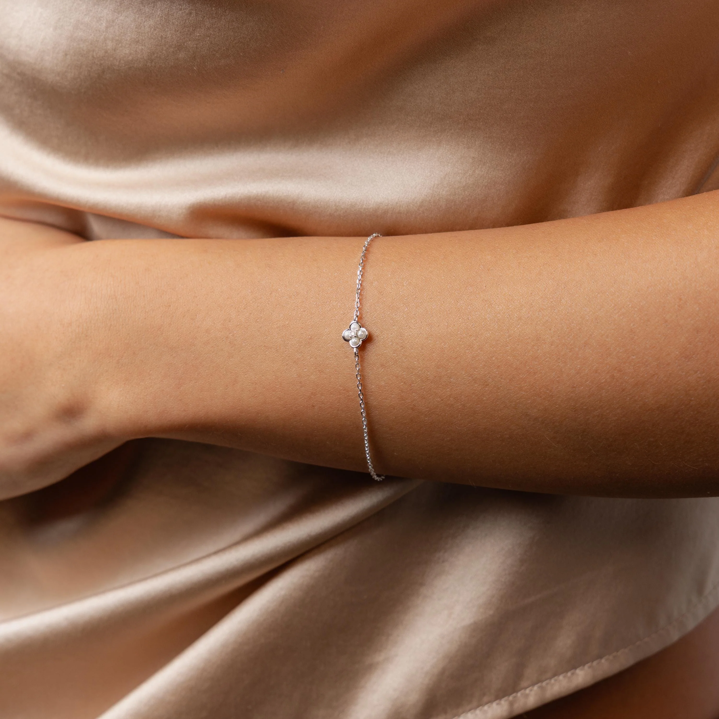 Rounded Pearl Flower Bracelet in Silver - Image 2