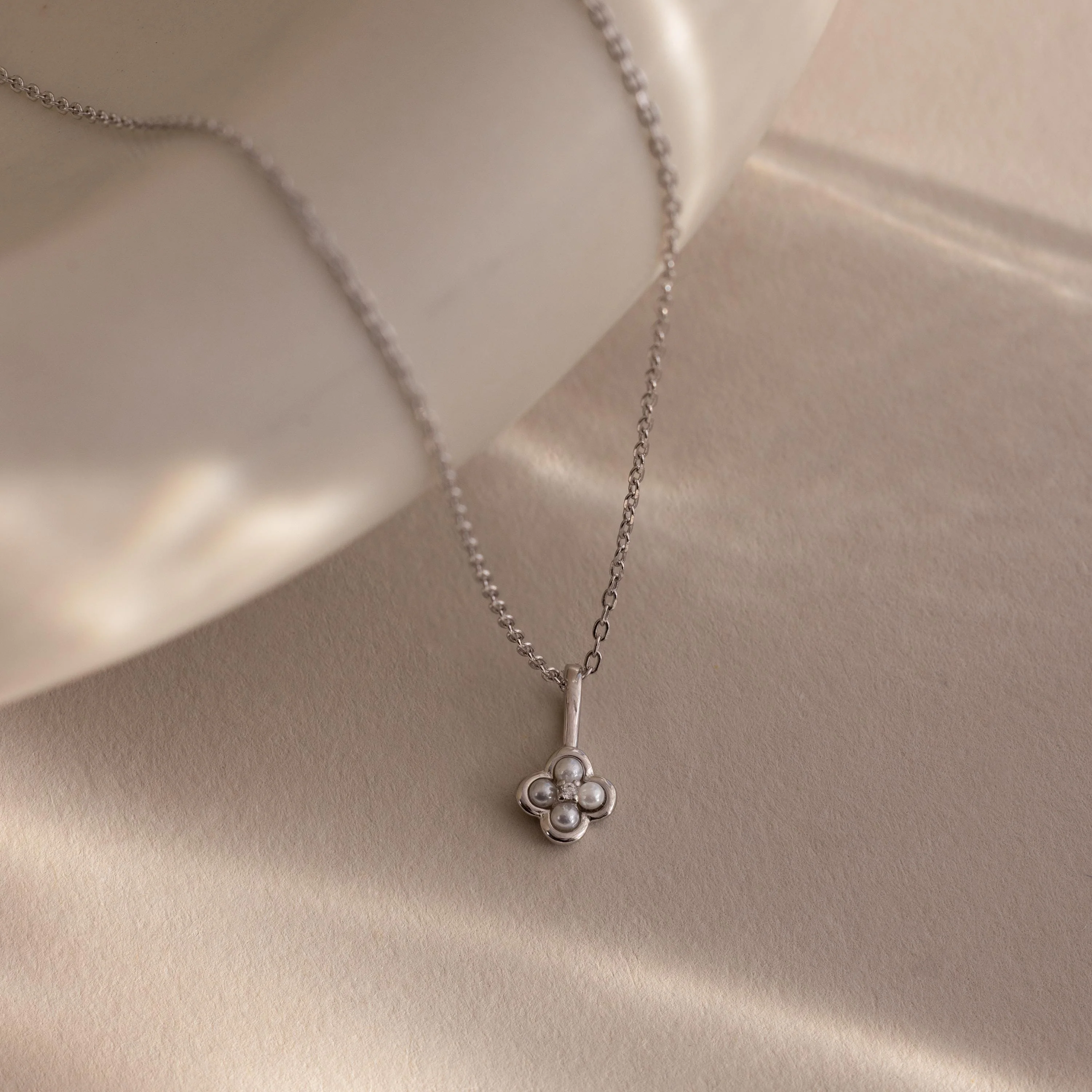 Rounded Pearl Flower Necklace - Image 4