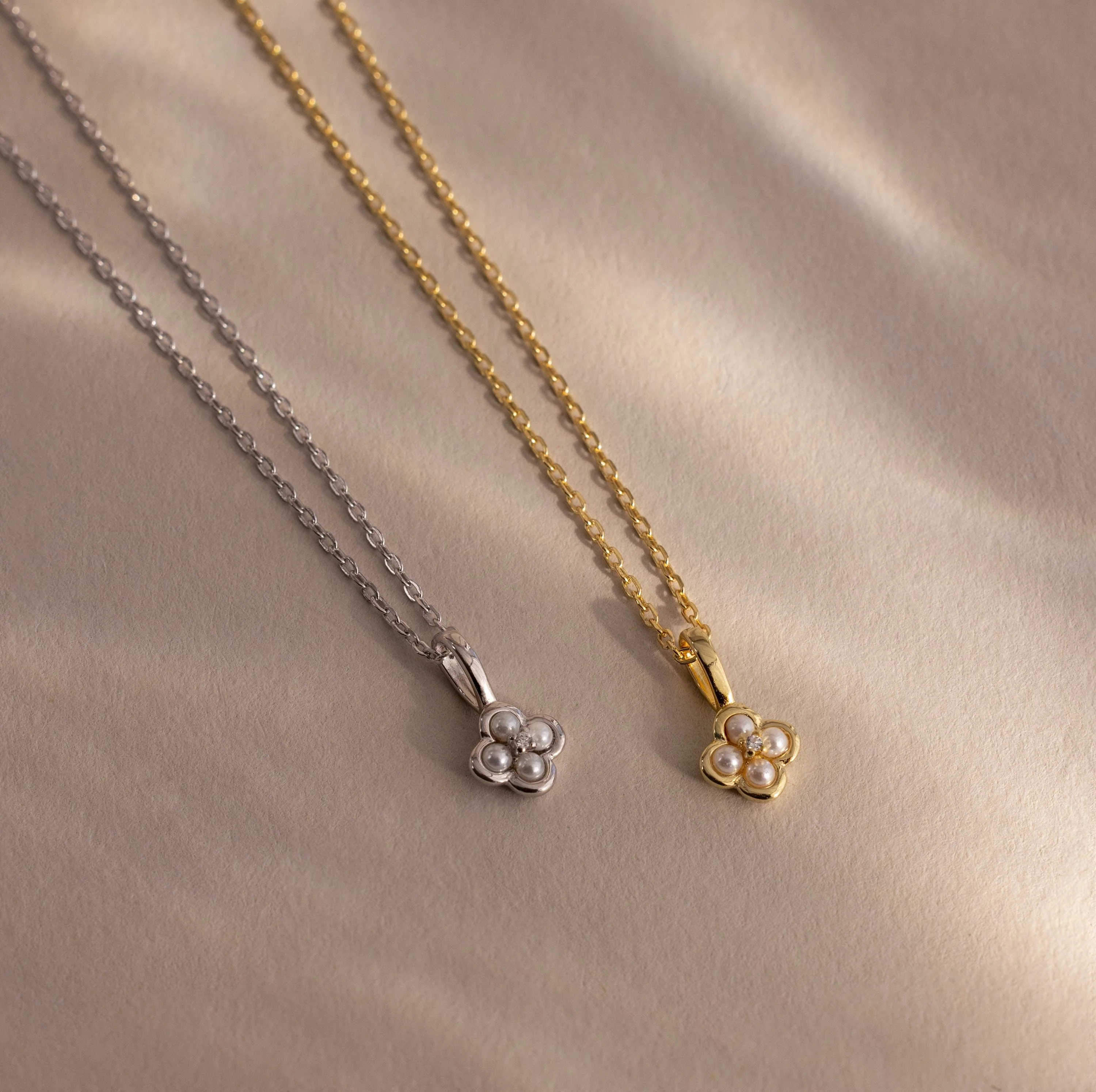 Rounded Pearl Flower Necklace - Image 6