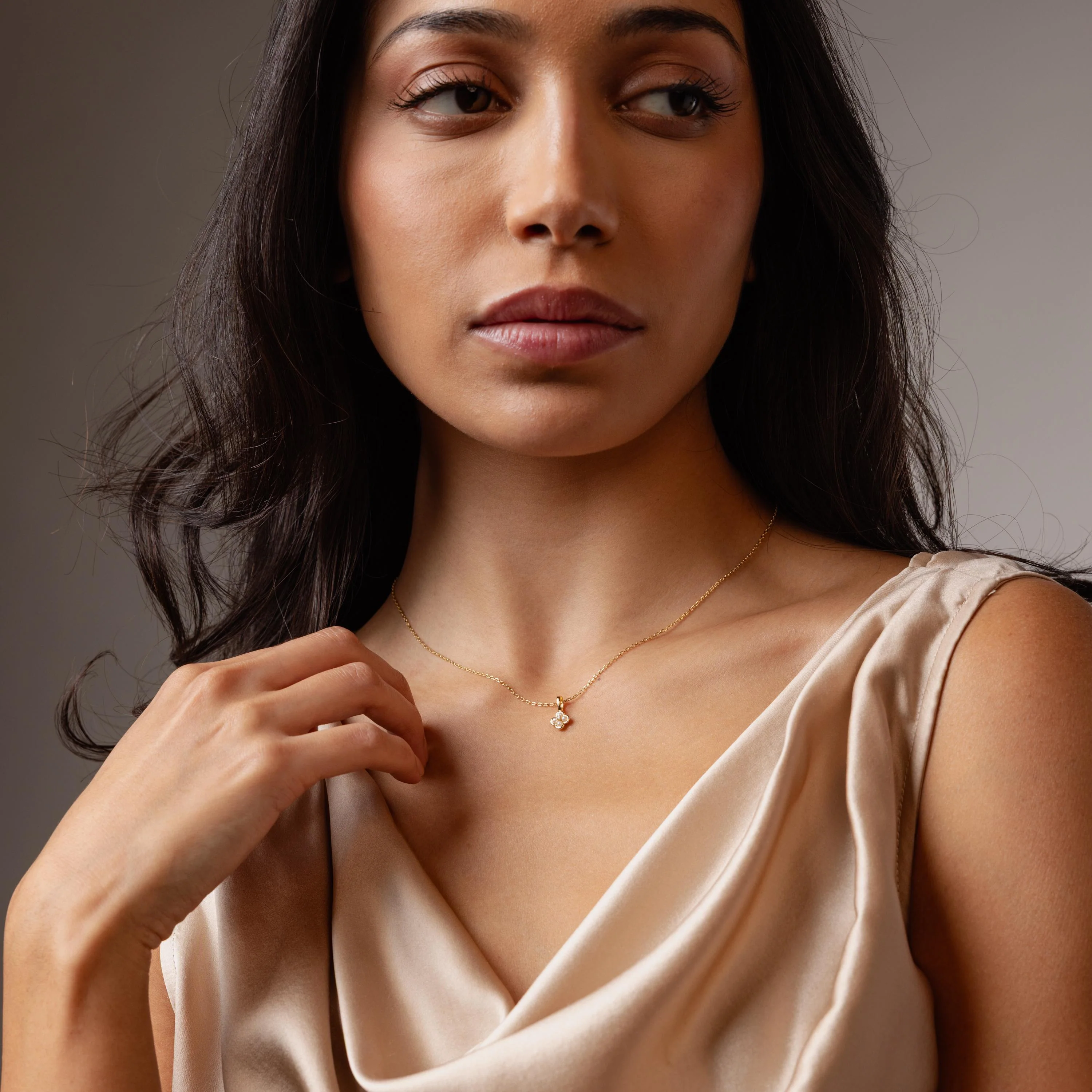 Rounded Pearl Flower Necklace in 18K Gold - Image 4