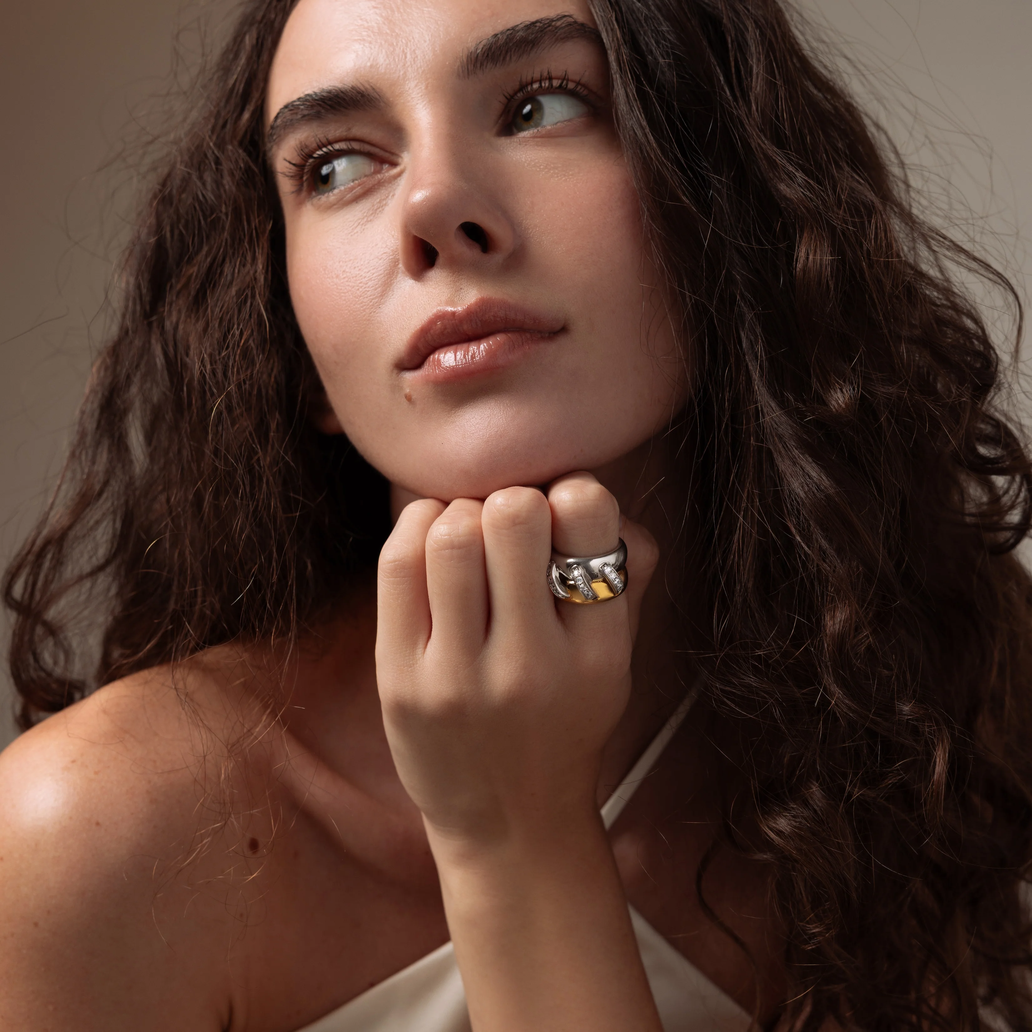 Sculpted Mixed Metal Link Ring - Image 6