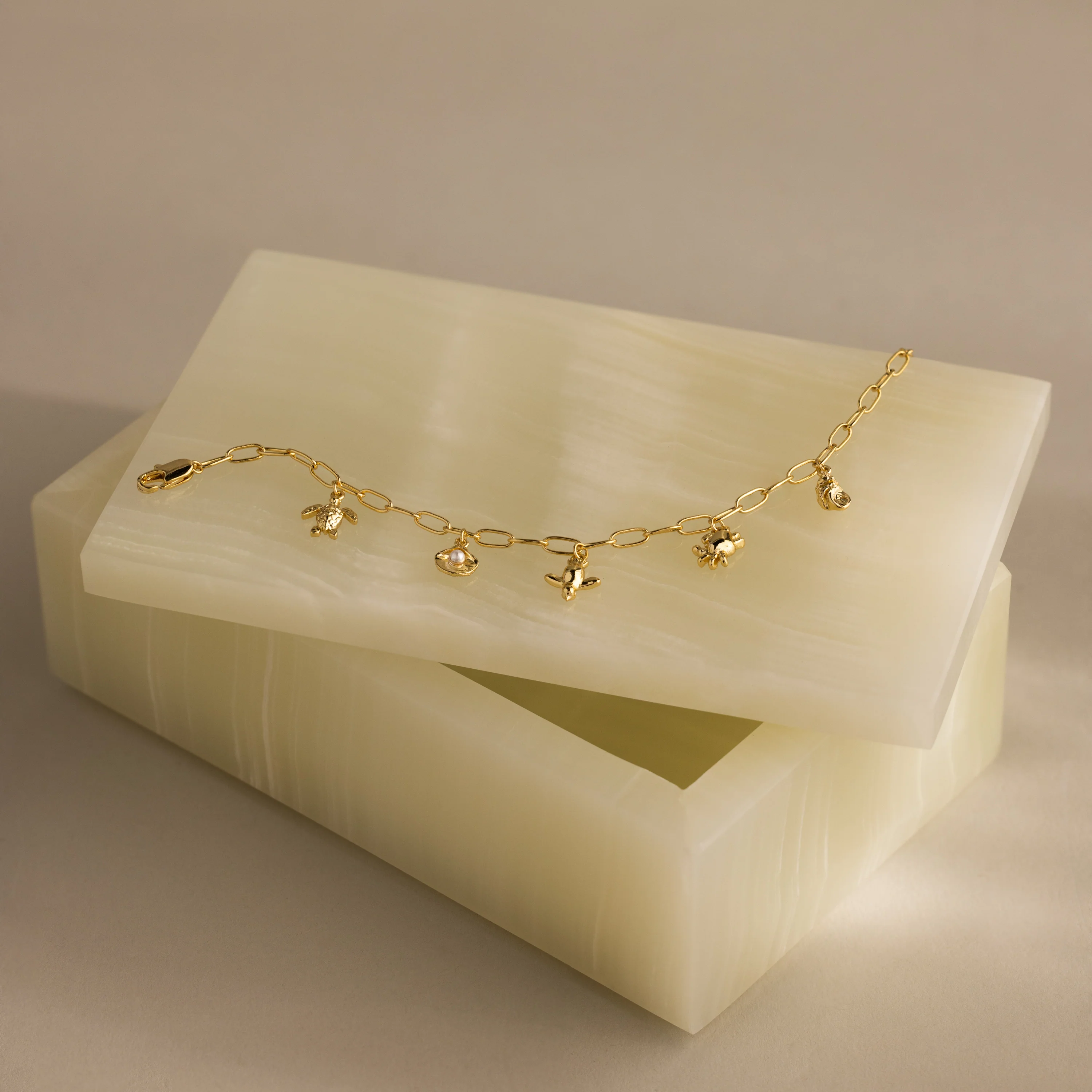 Seaside Charm Bracelet in 18K Gold - Image 7