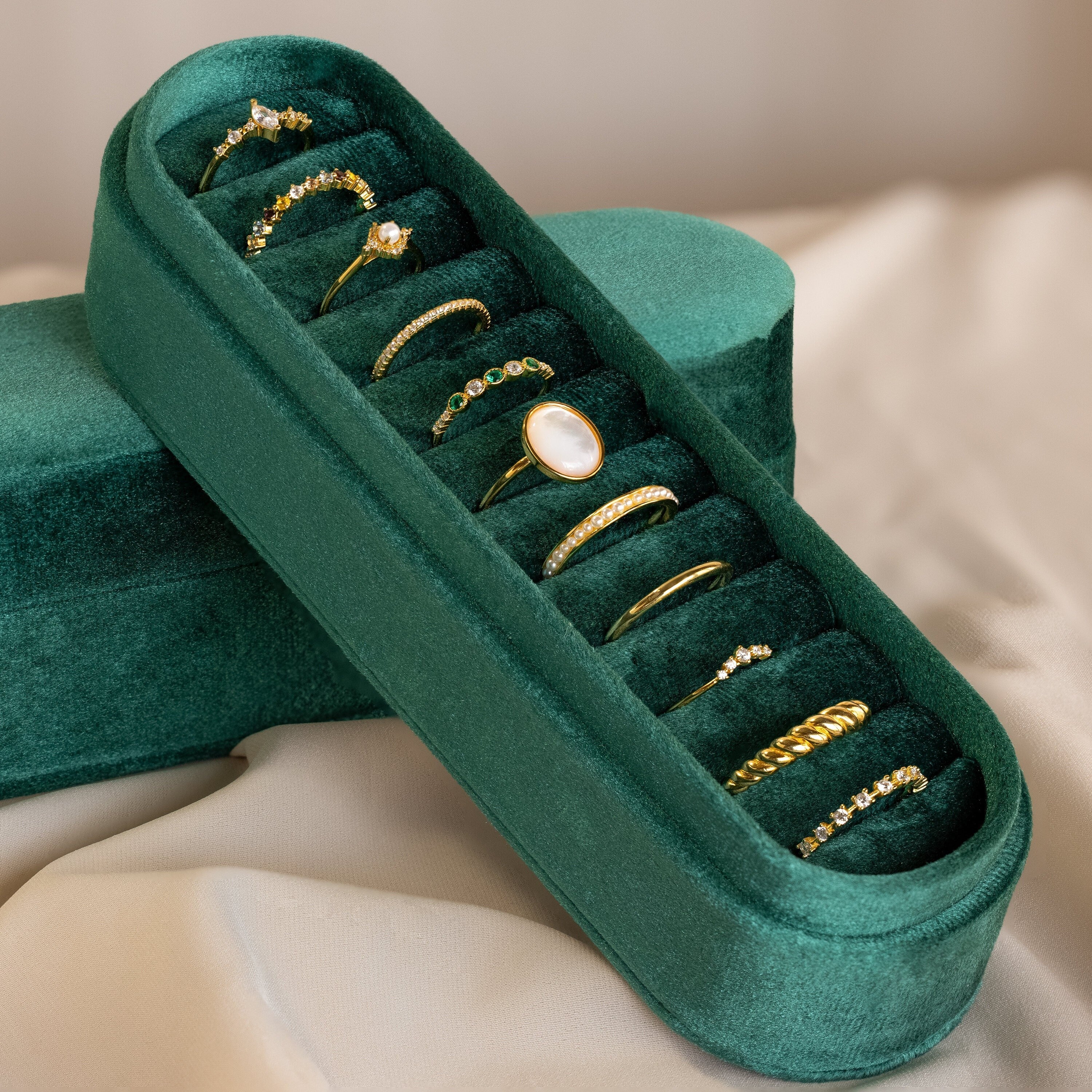 Slim Velvet Ring Box - Image 2