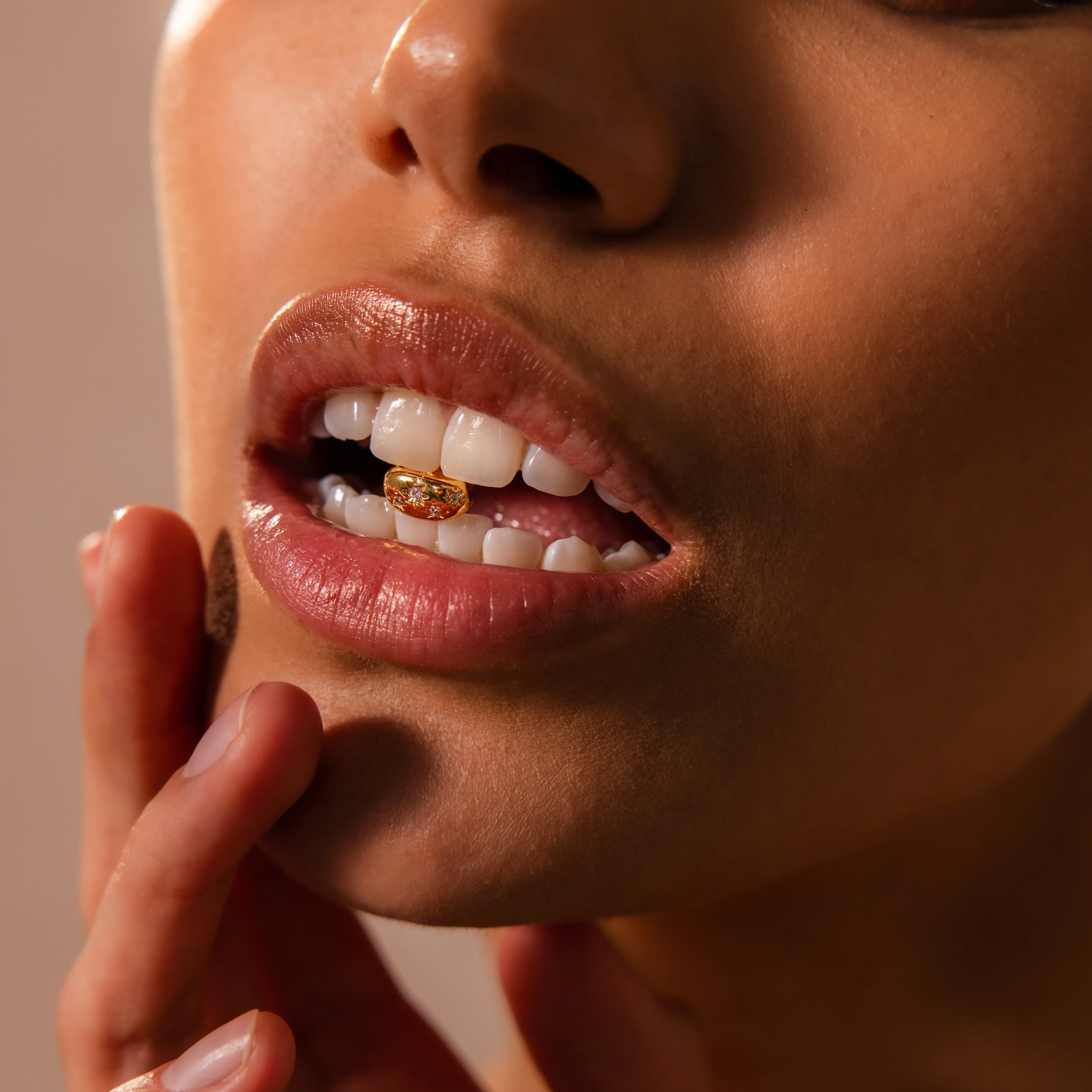 Sprinkle Diamond Dome Spacer Charm in 18K Gold - Image 4