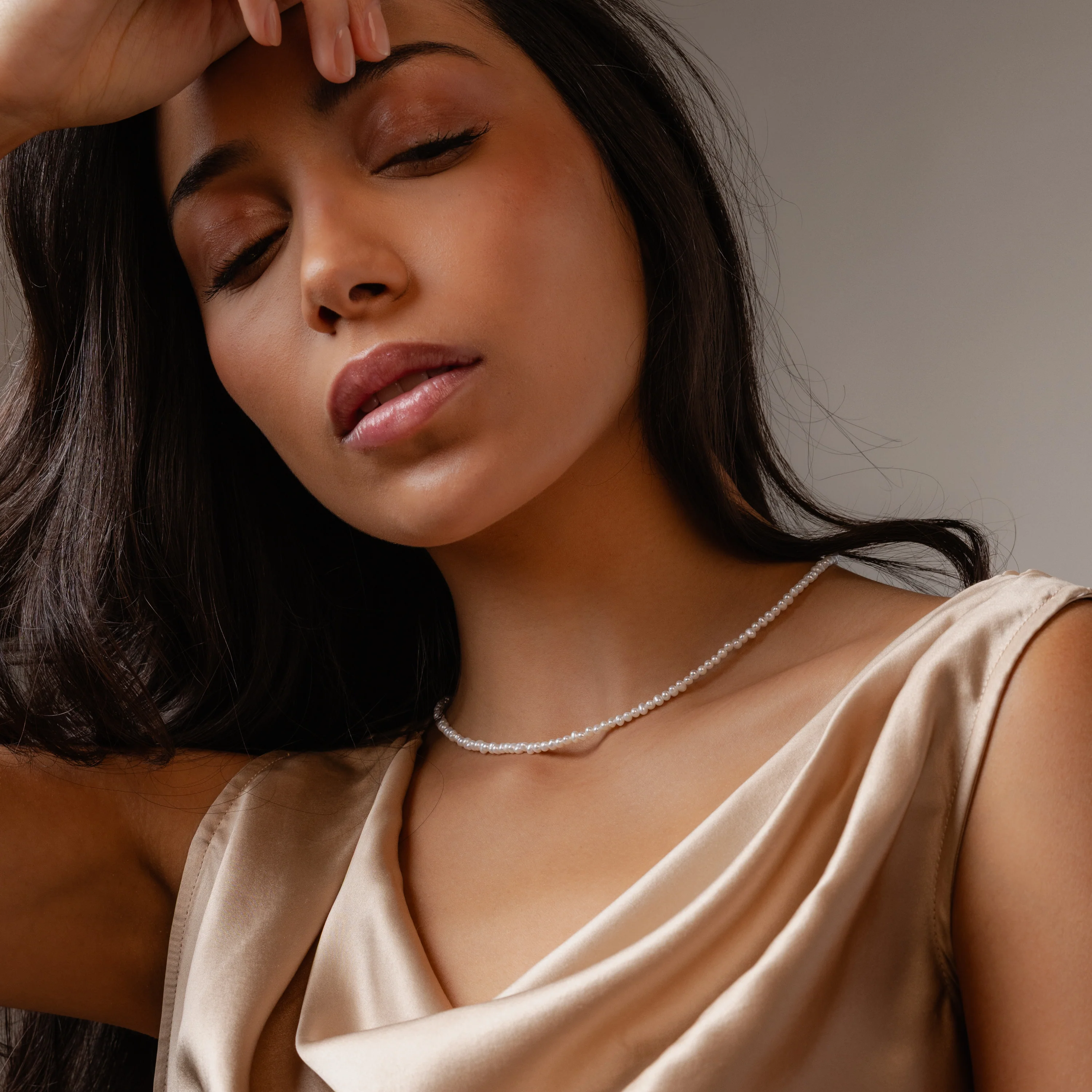 Summer Pearl Beaded Necklace in 18K Gold - Image 6