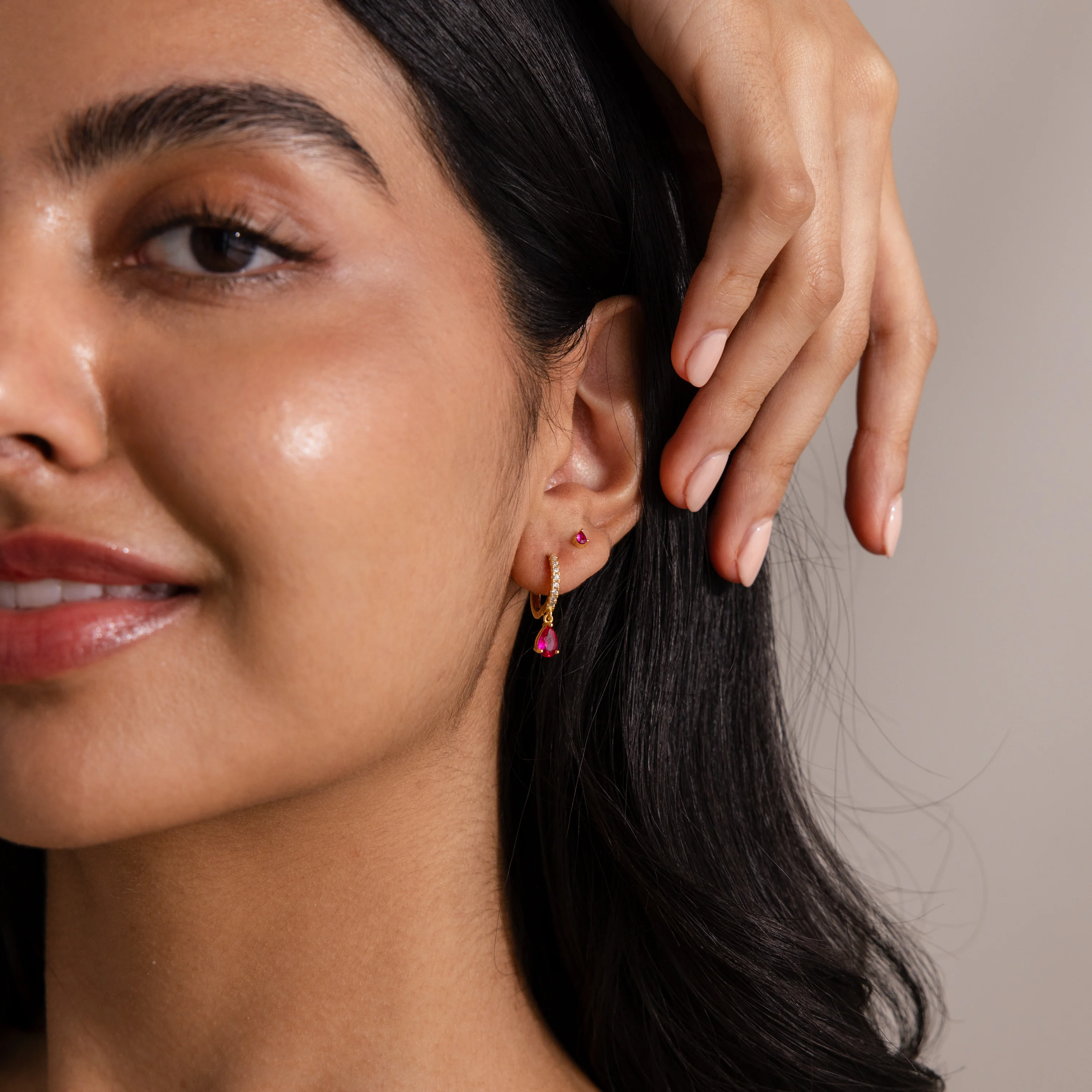Teardrop Ruby Flatback Studs - Image 4