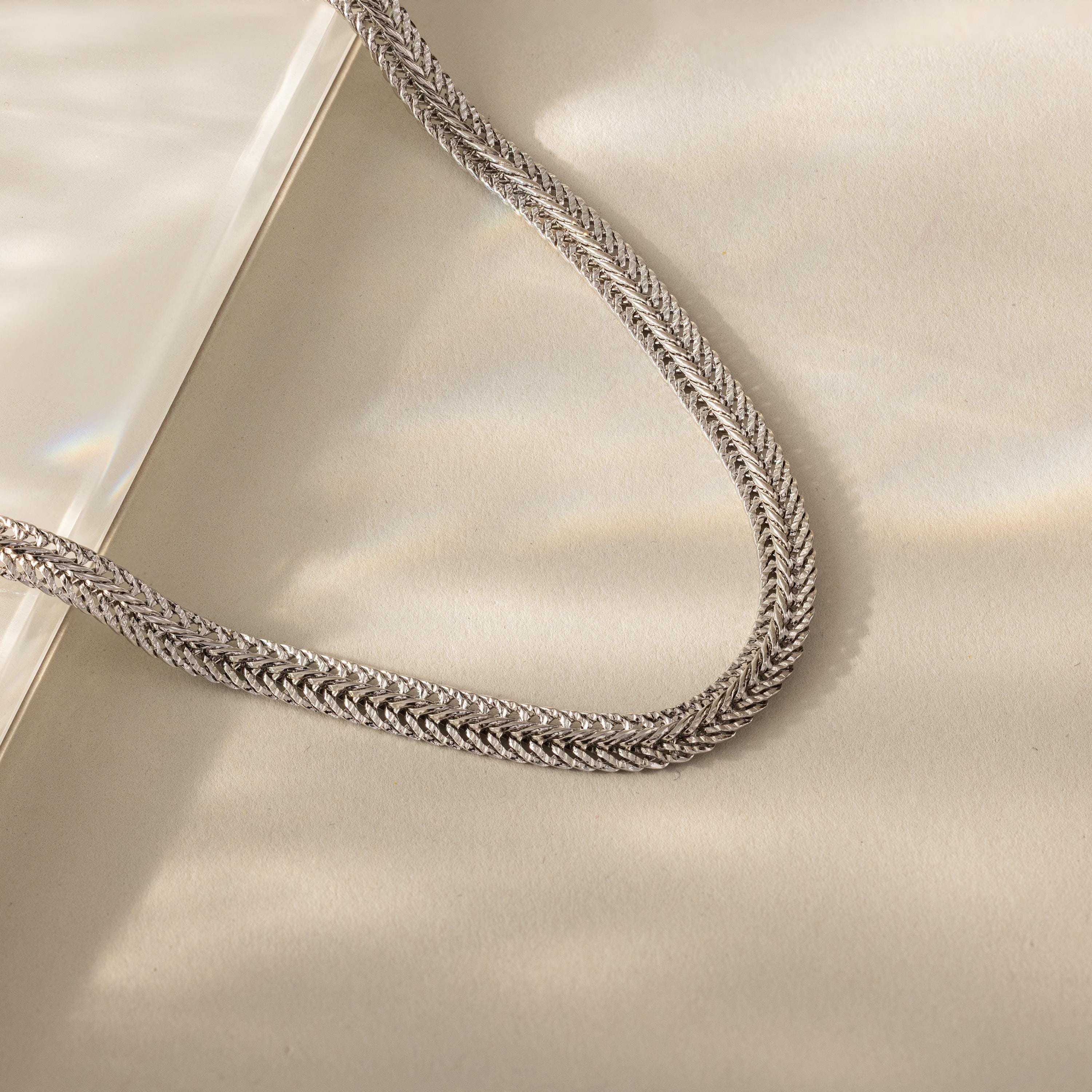 Thin Mesh Chain Necklace in Silver - Image 3