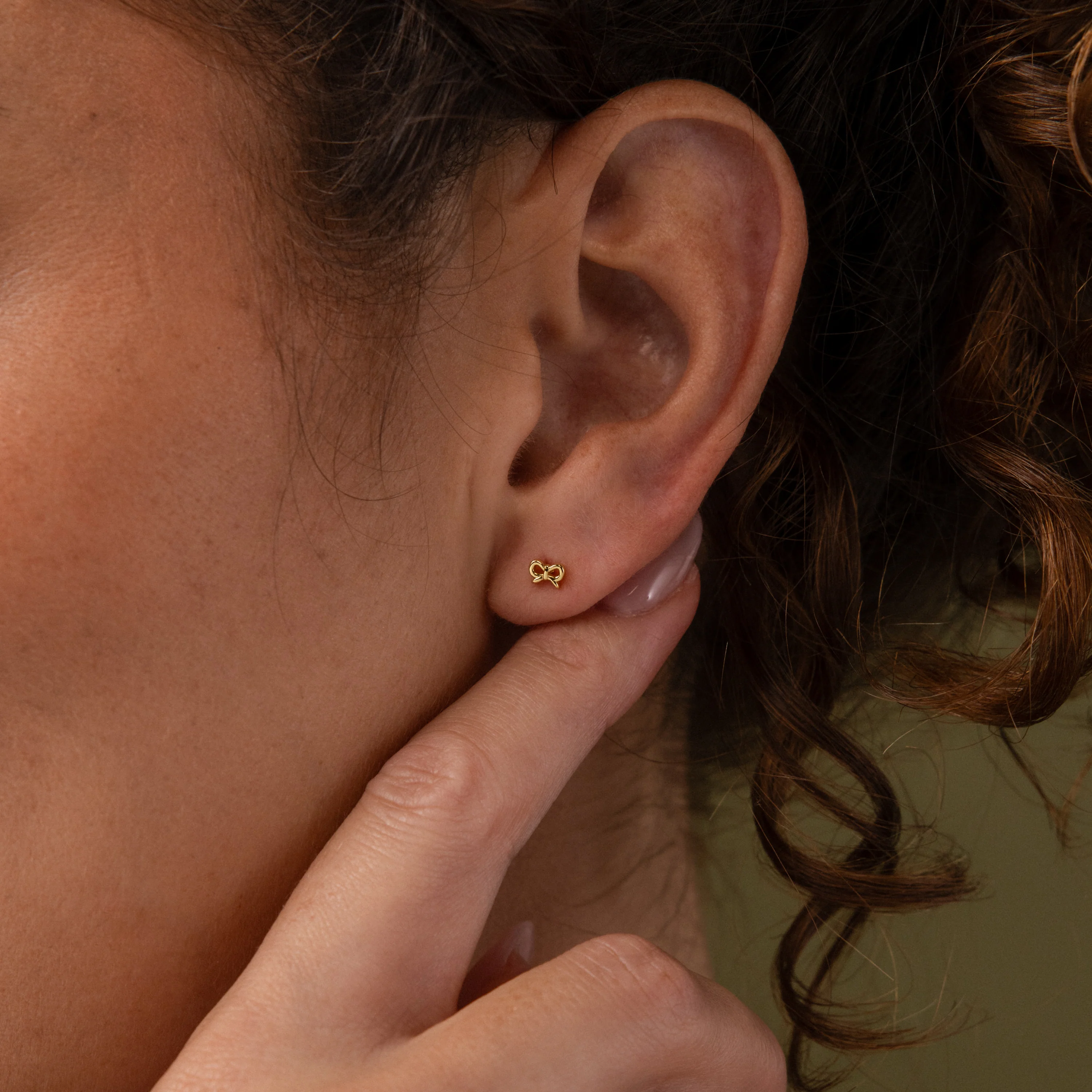 Tiny Bow Flatback Studs - Image 3