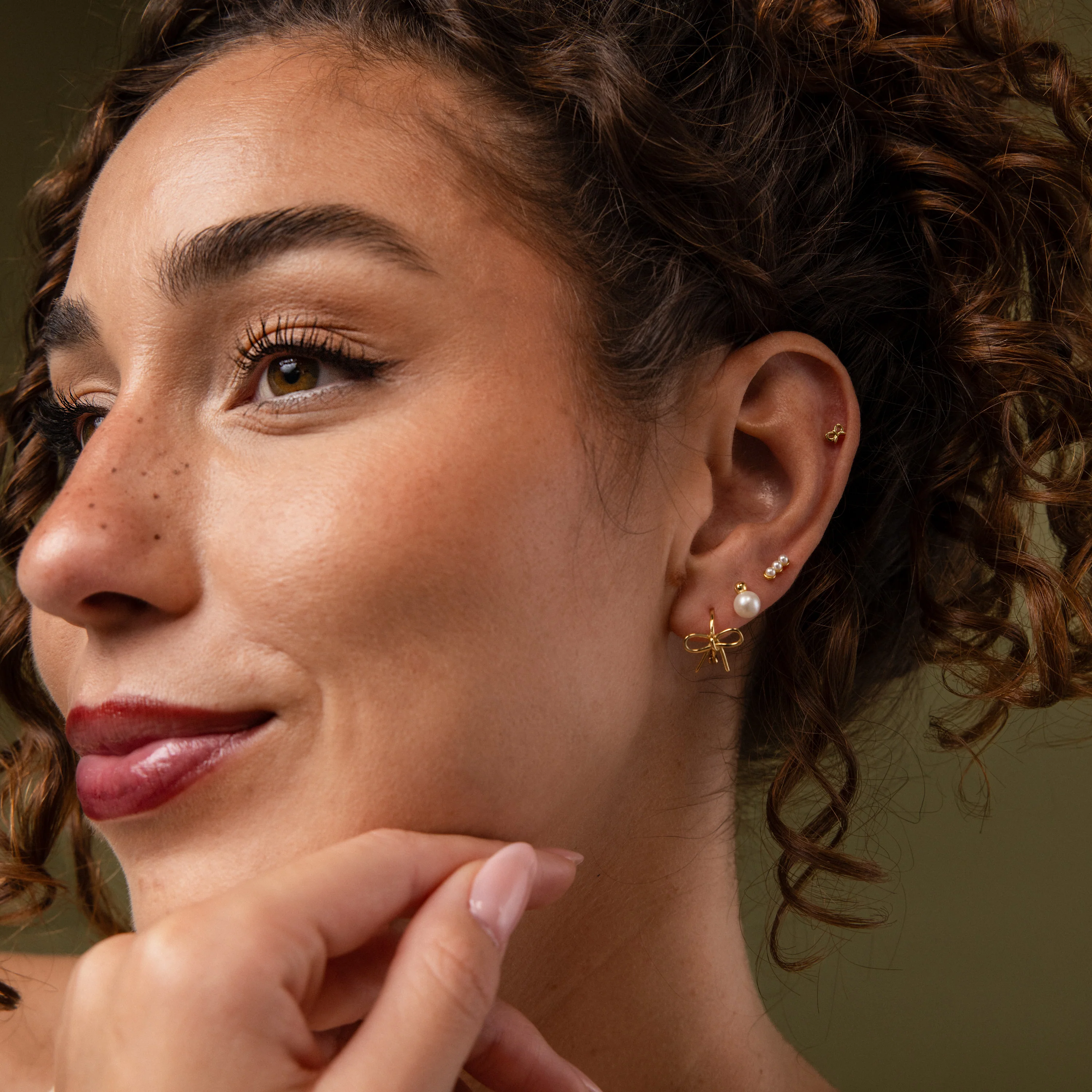 Tiny Bow Flatback Studs - Image 9