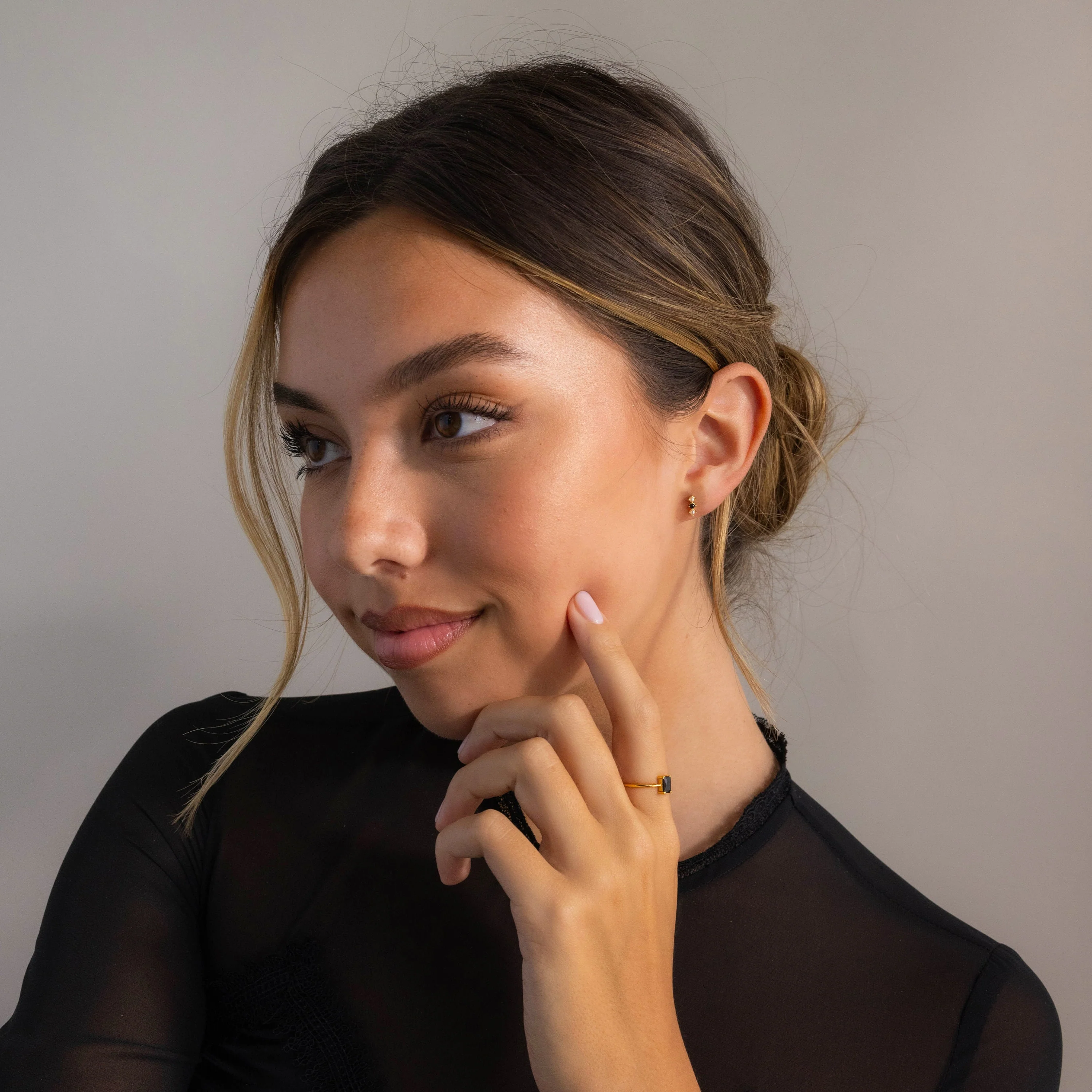 Tiny Onyx Pearl Bar Studs - Image 6