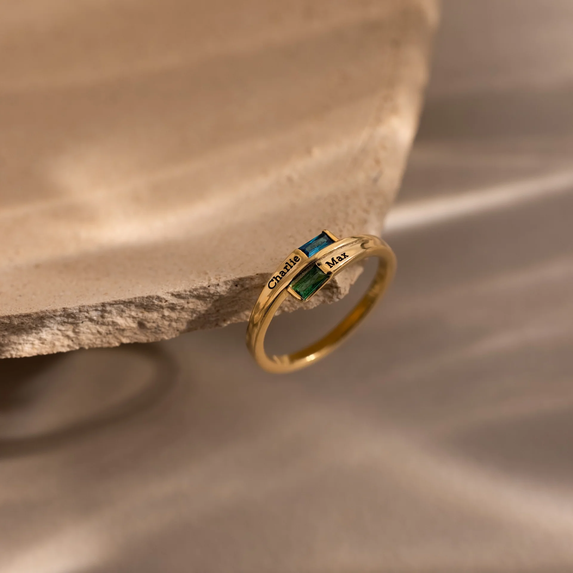 Toi et Moi Baguette Name Ring in 18K Gold - Image 3