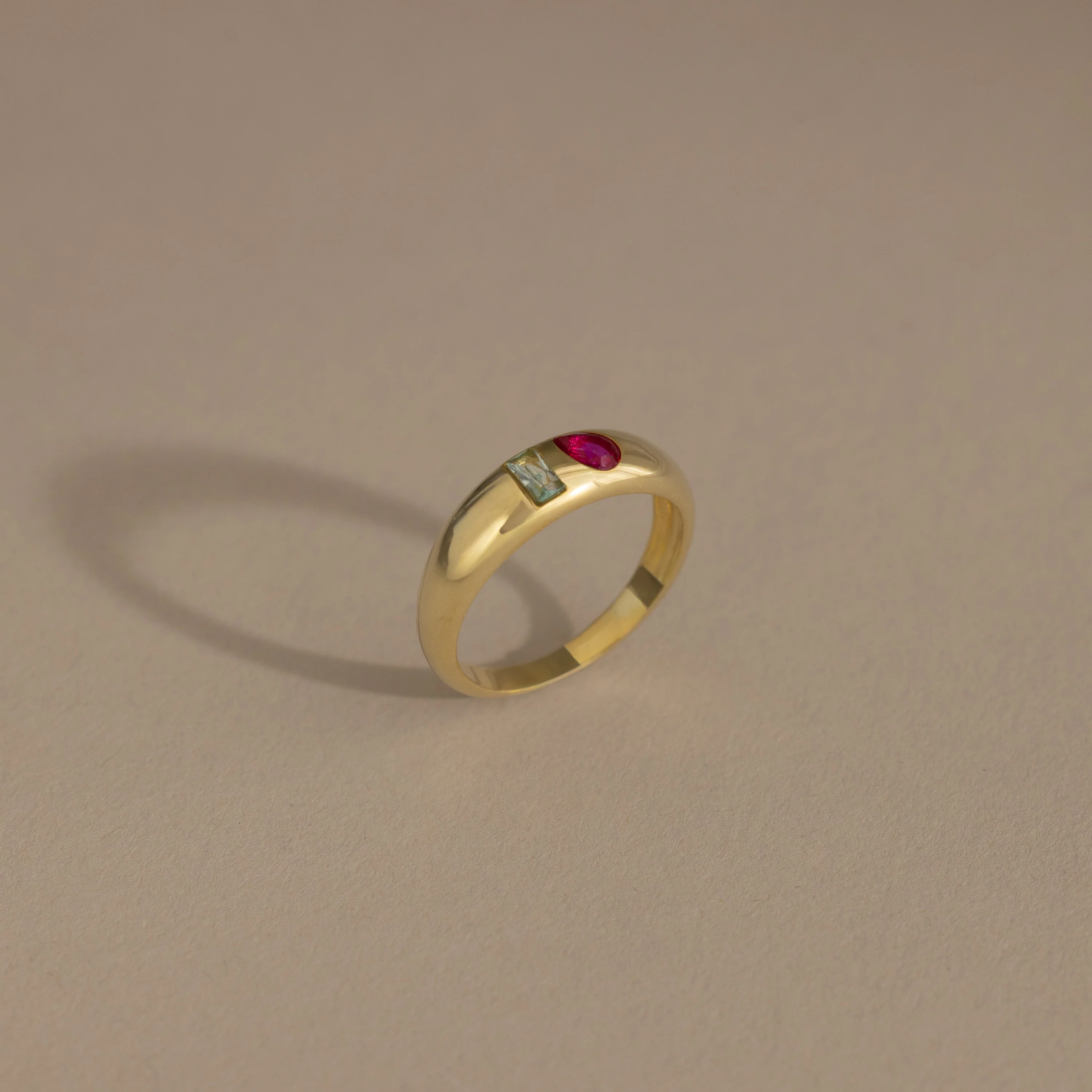Toi et Moi Dome Ring in 18K Gold - Image 7