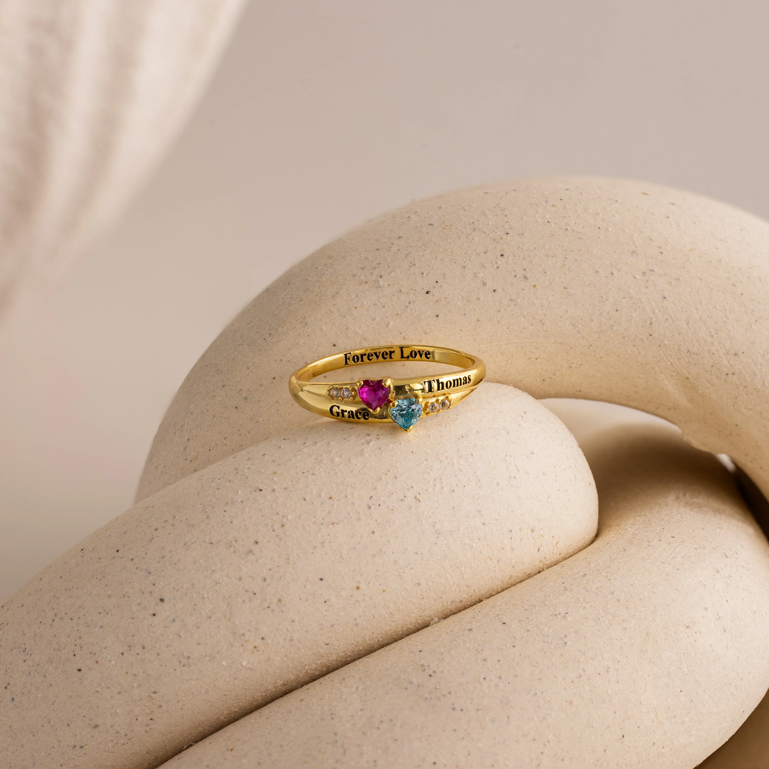Toi et Moi Interlocking Name Ring in 18K Gold - Image 5