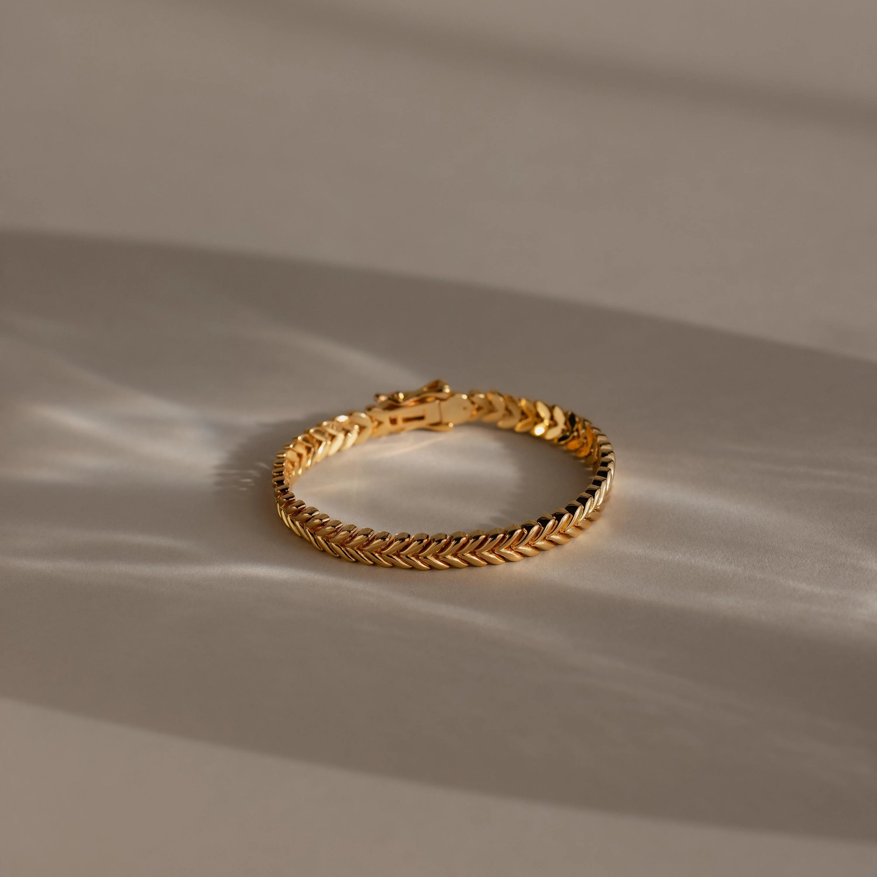 V-Link Chain Tennis Bracelet - Image 2